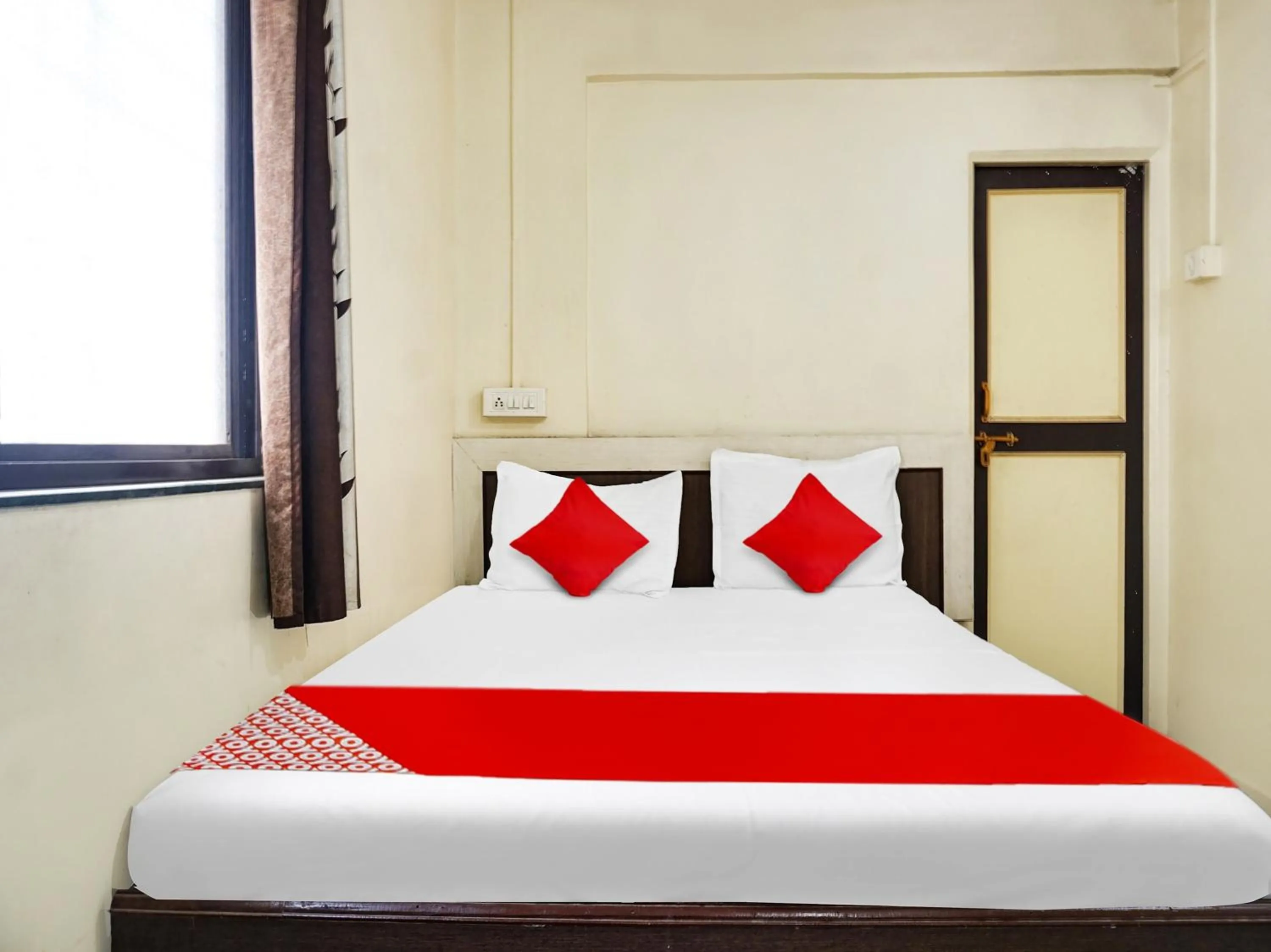 Facade/entrance in Hotel O New Dreamland