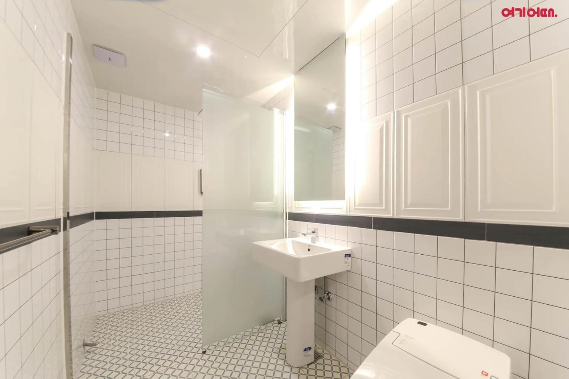 Bathroom in Hotel Yeogijoa