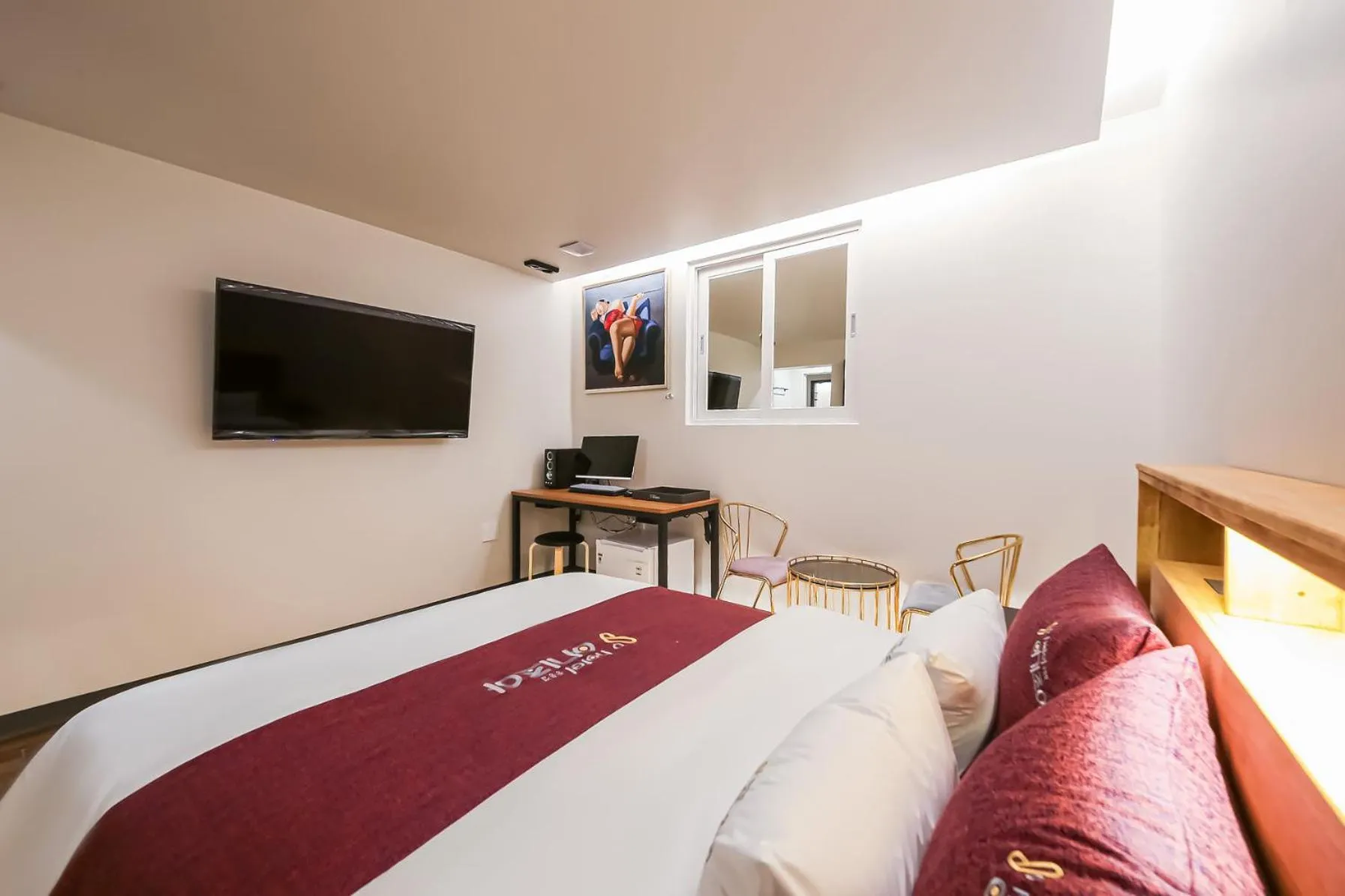 Bed in Hotel Yeogijoa