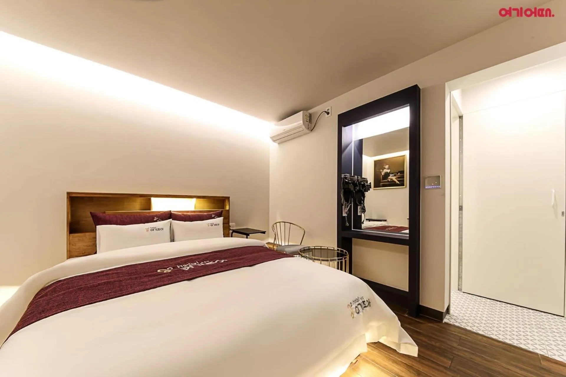 Bed in Hotel Yeogijoa