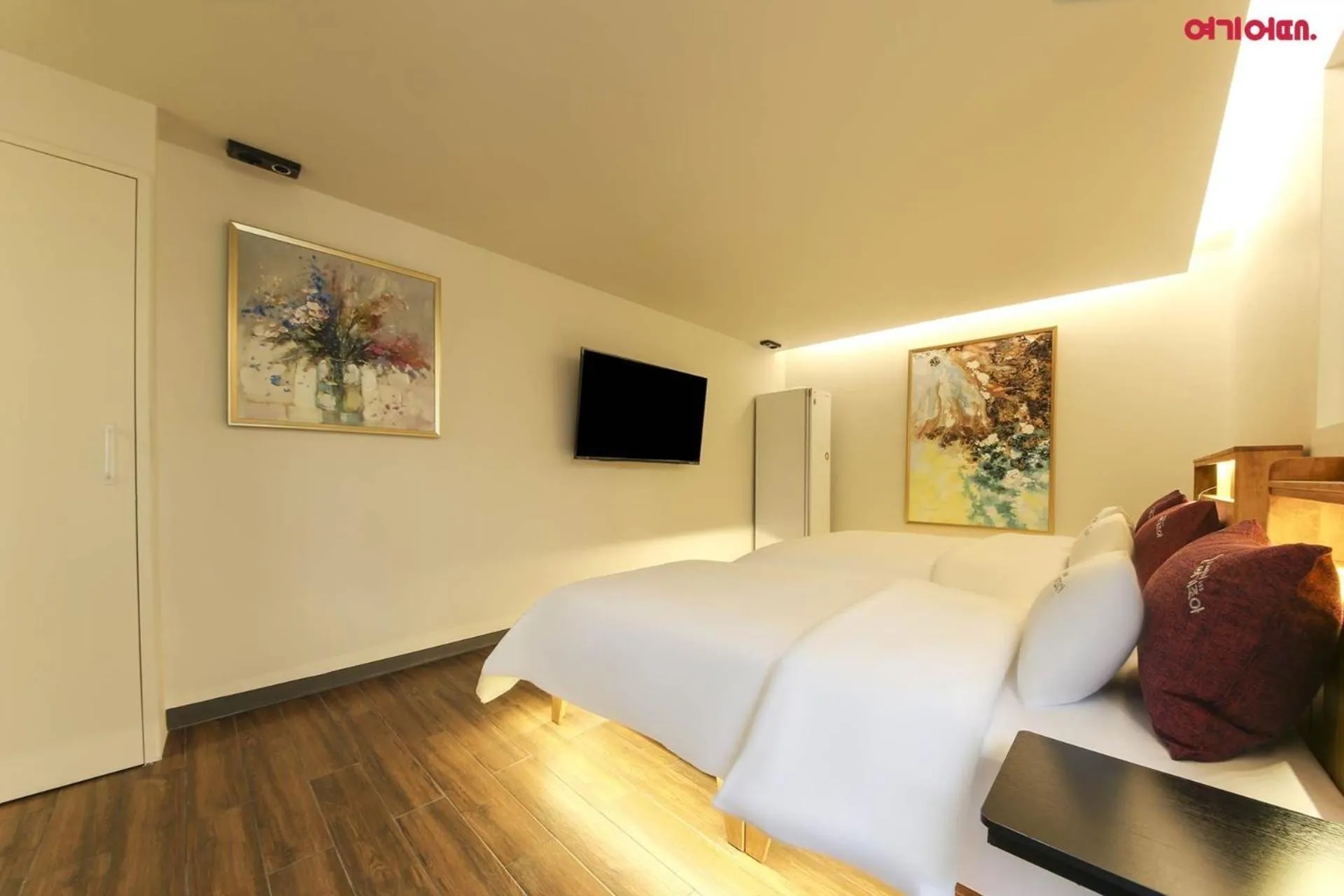 Bed in Hotel Yeogijoa