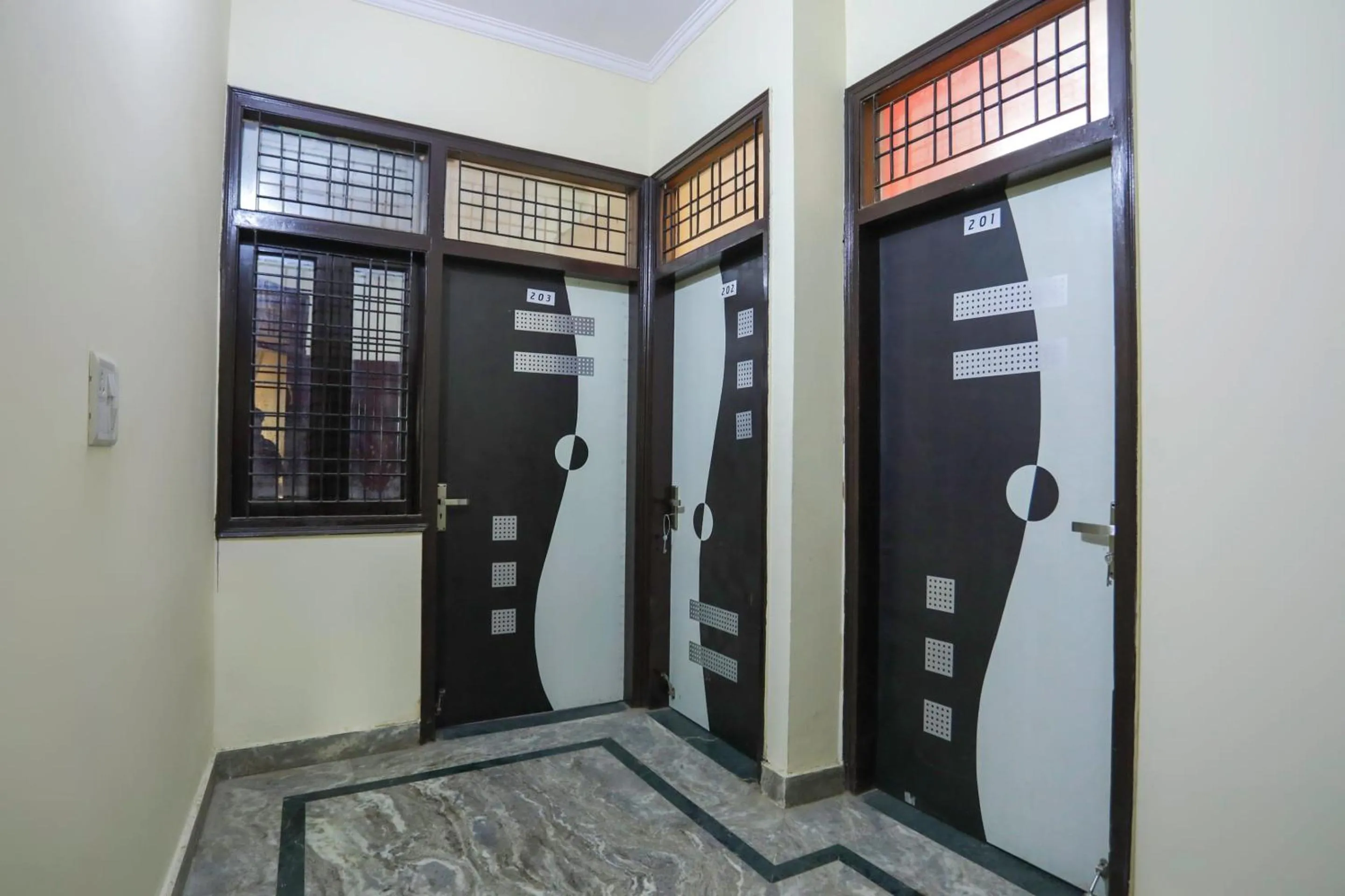 Hotel O Royal Galaxy Inn