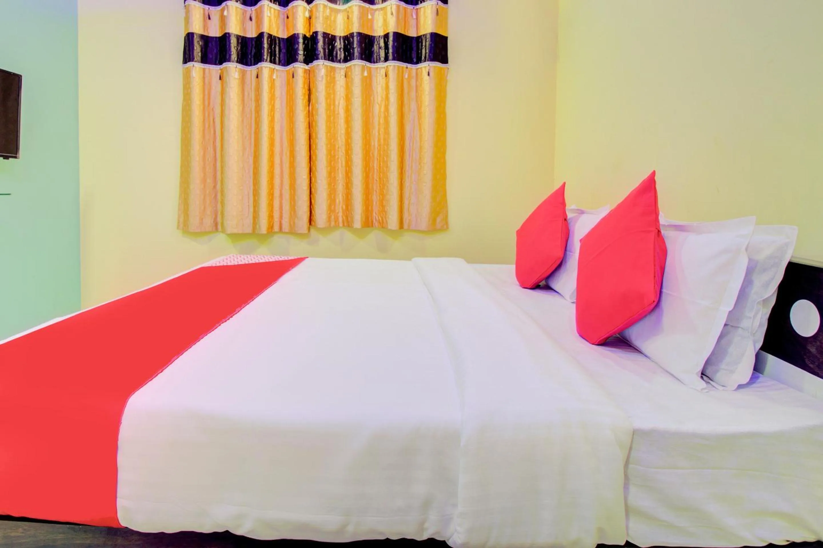 Bedroom in Hotel O by OYO Tare Farms