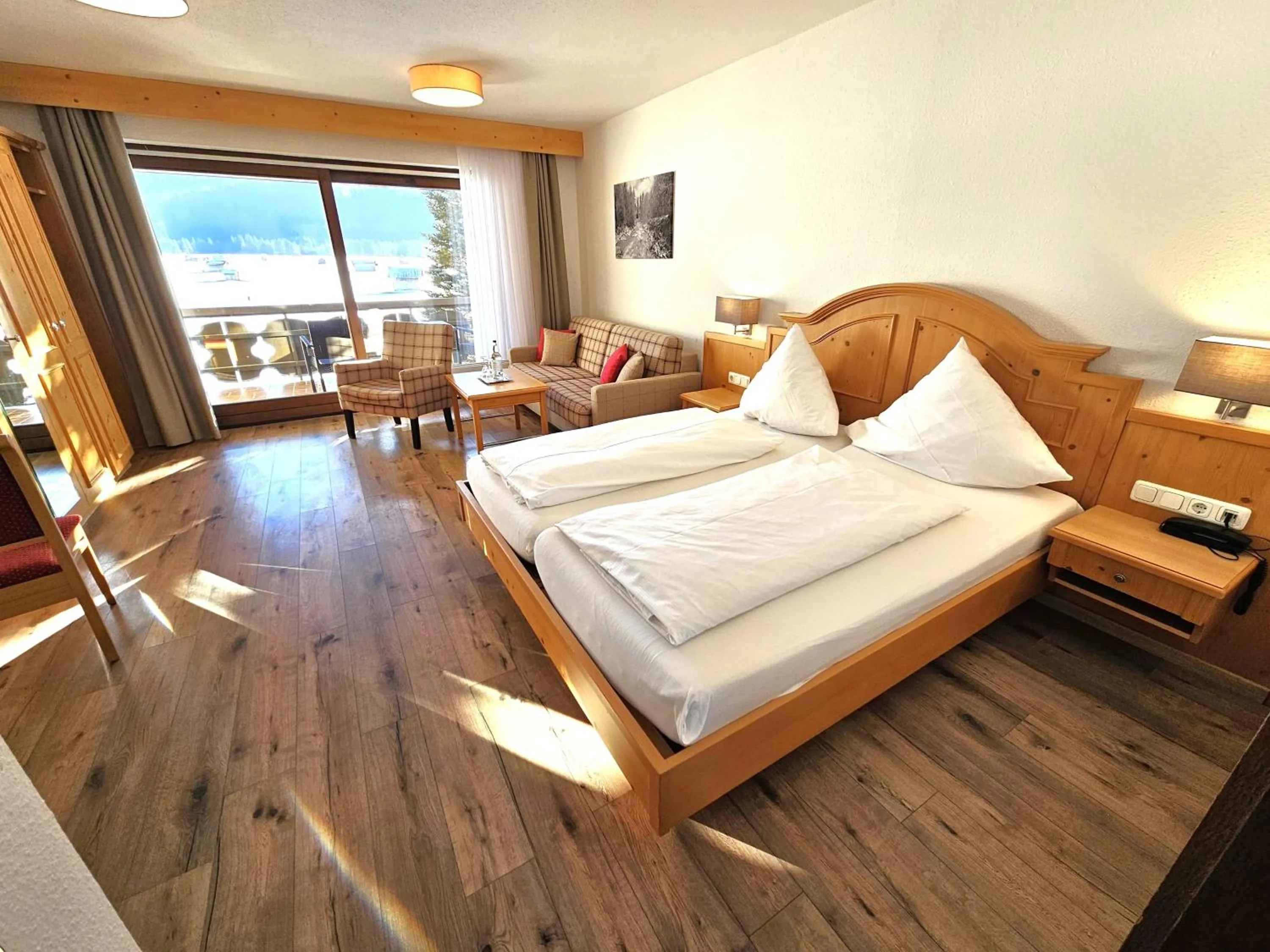 View (from property/room), Bed in Hotel Cafe Fuggerhof