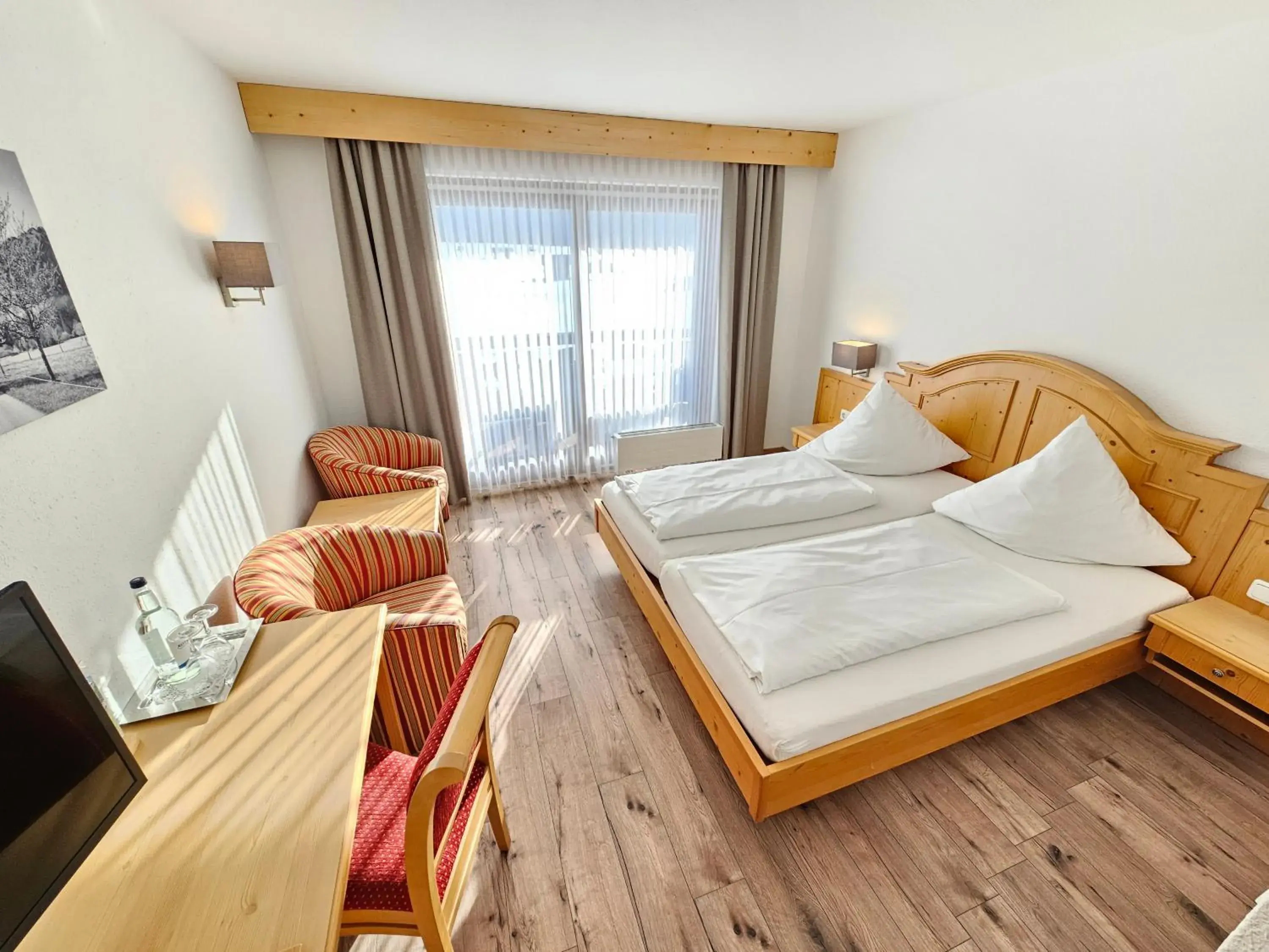 Double Room with Balcony in Hotel Cafe Fuggerhof Double Room with Balcony in Hotel Cafe Fuggerhof