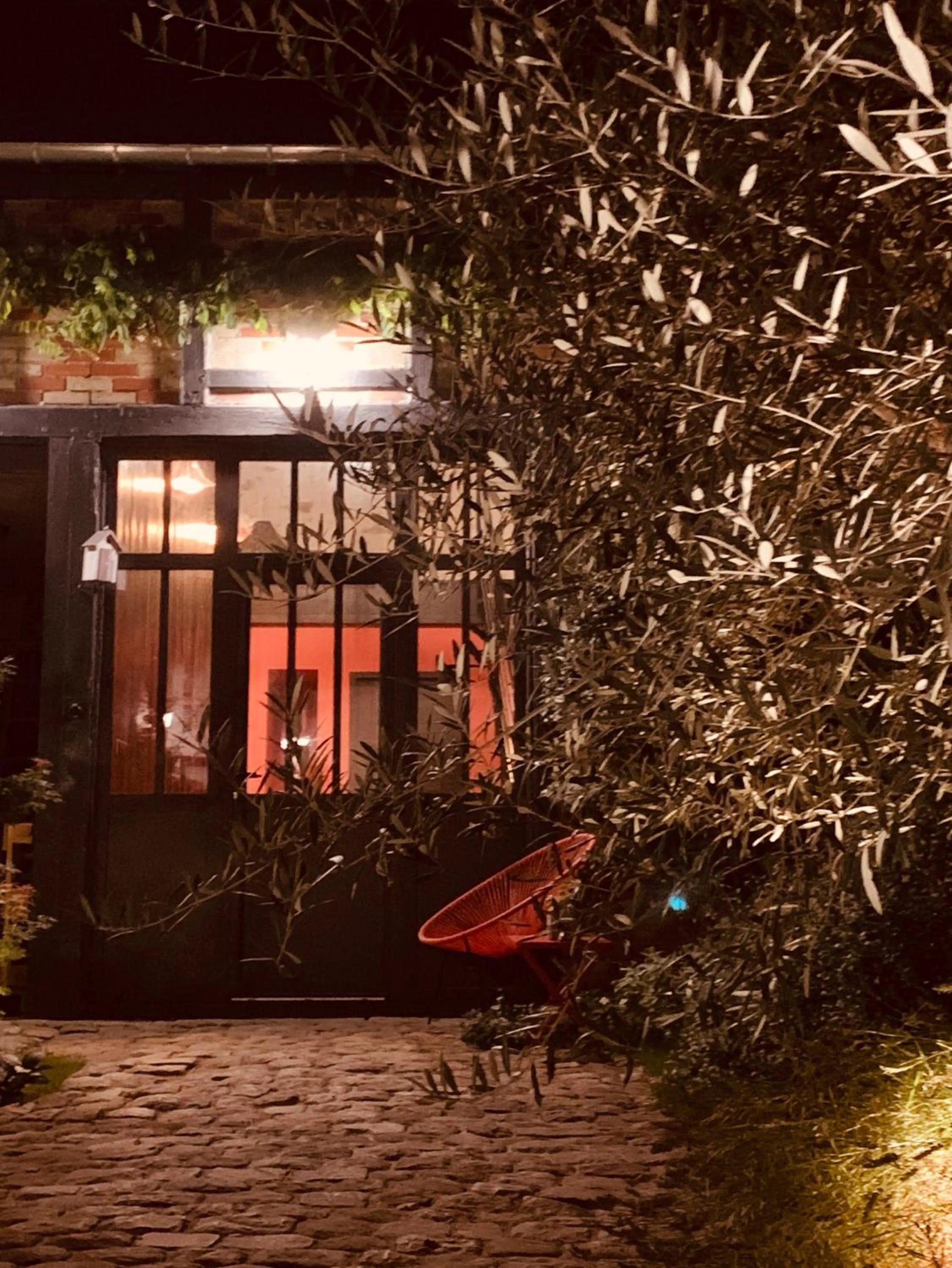 Facade/entrance in L'Atelier Planqué