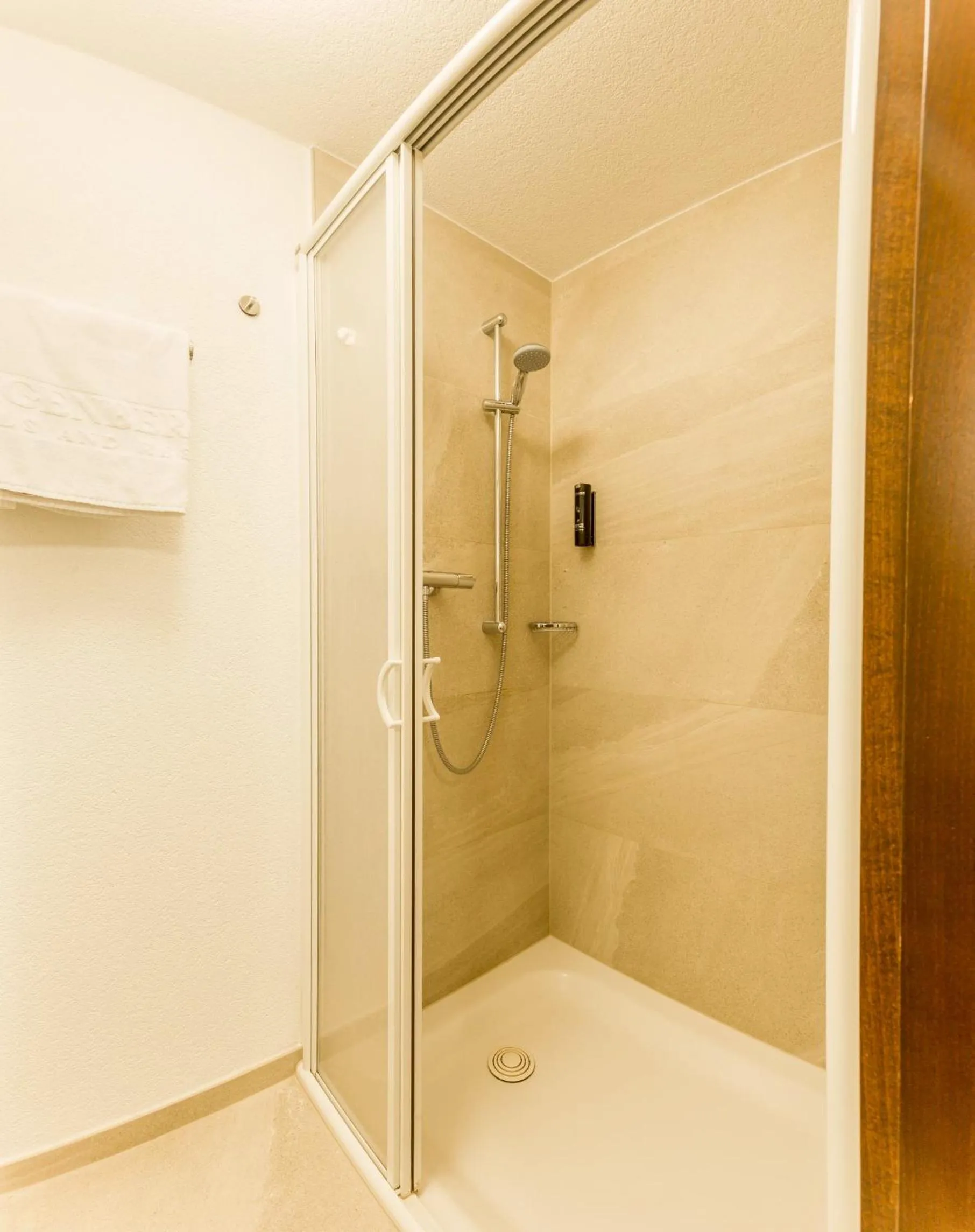Shower in MAXX Hotel Jena