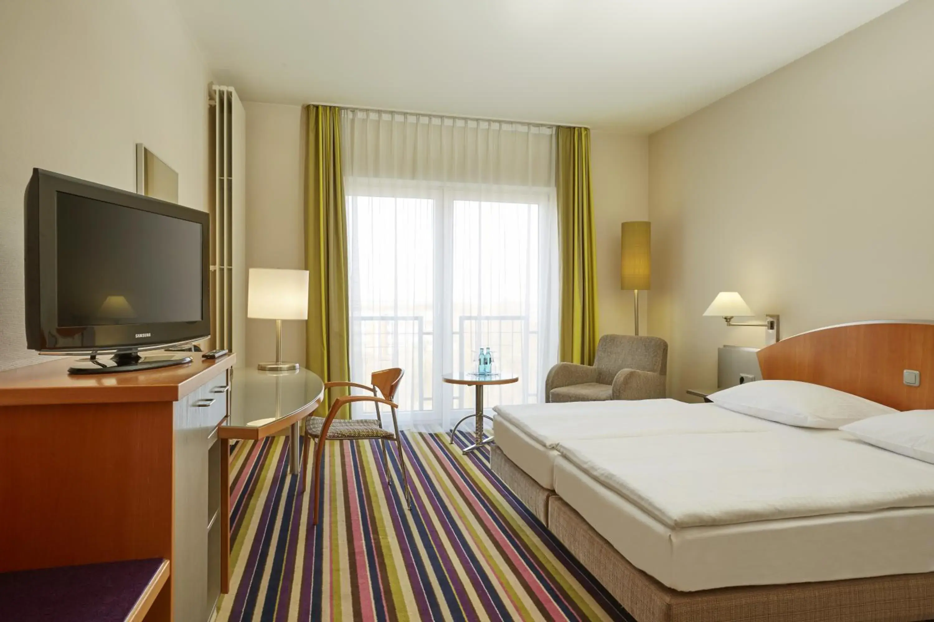 Bedroom, Bed in H+ Hotel Köln Hürth Bedroom, Bed in H+ Hotel Köln Hürth