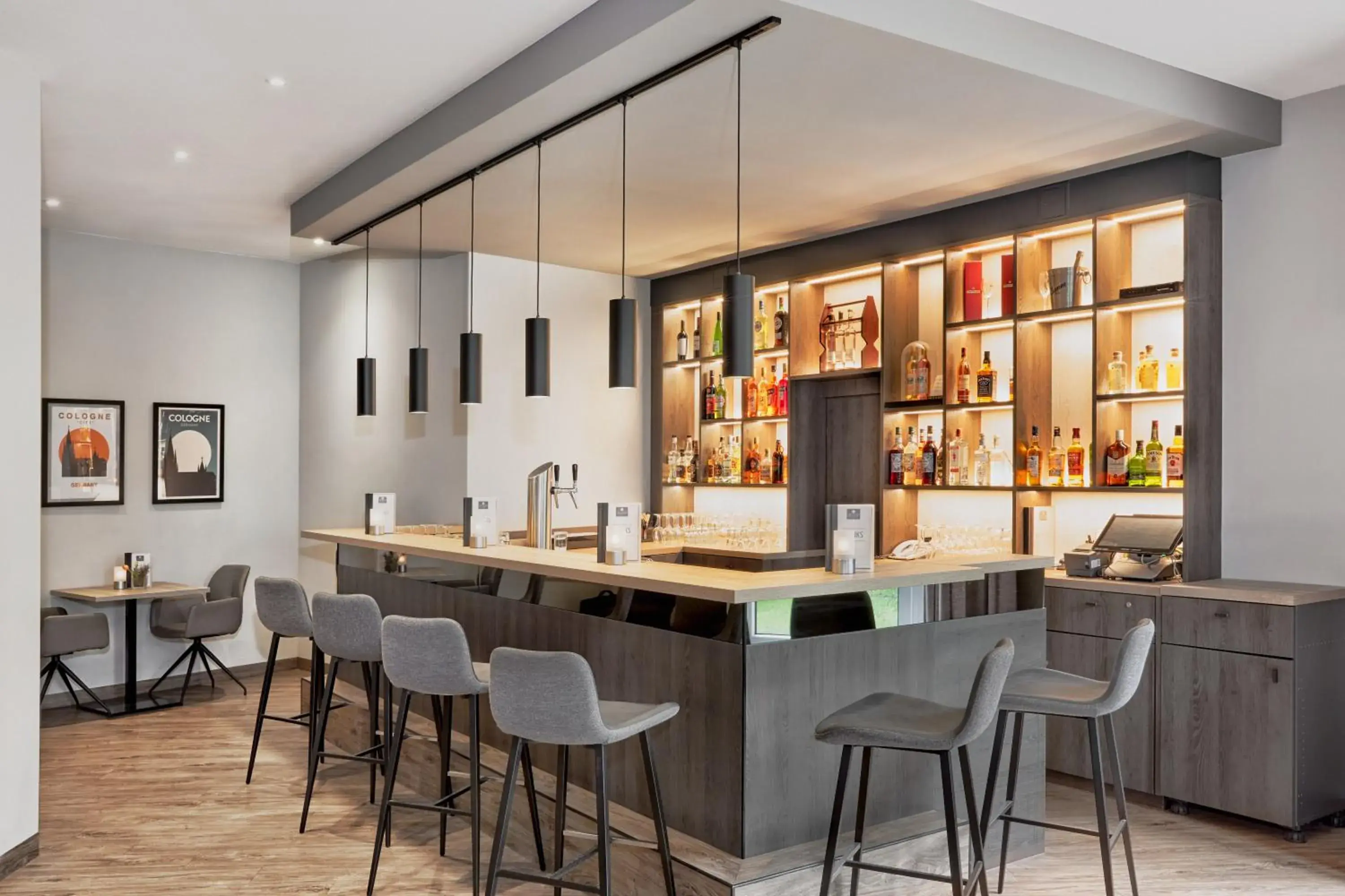 Lounge or bar in H+ Hotel Köln Hürth Lounge or bar in H+ Hotel Köln Hürth