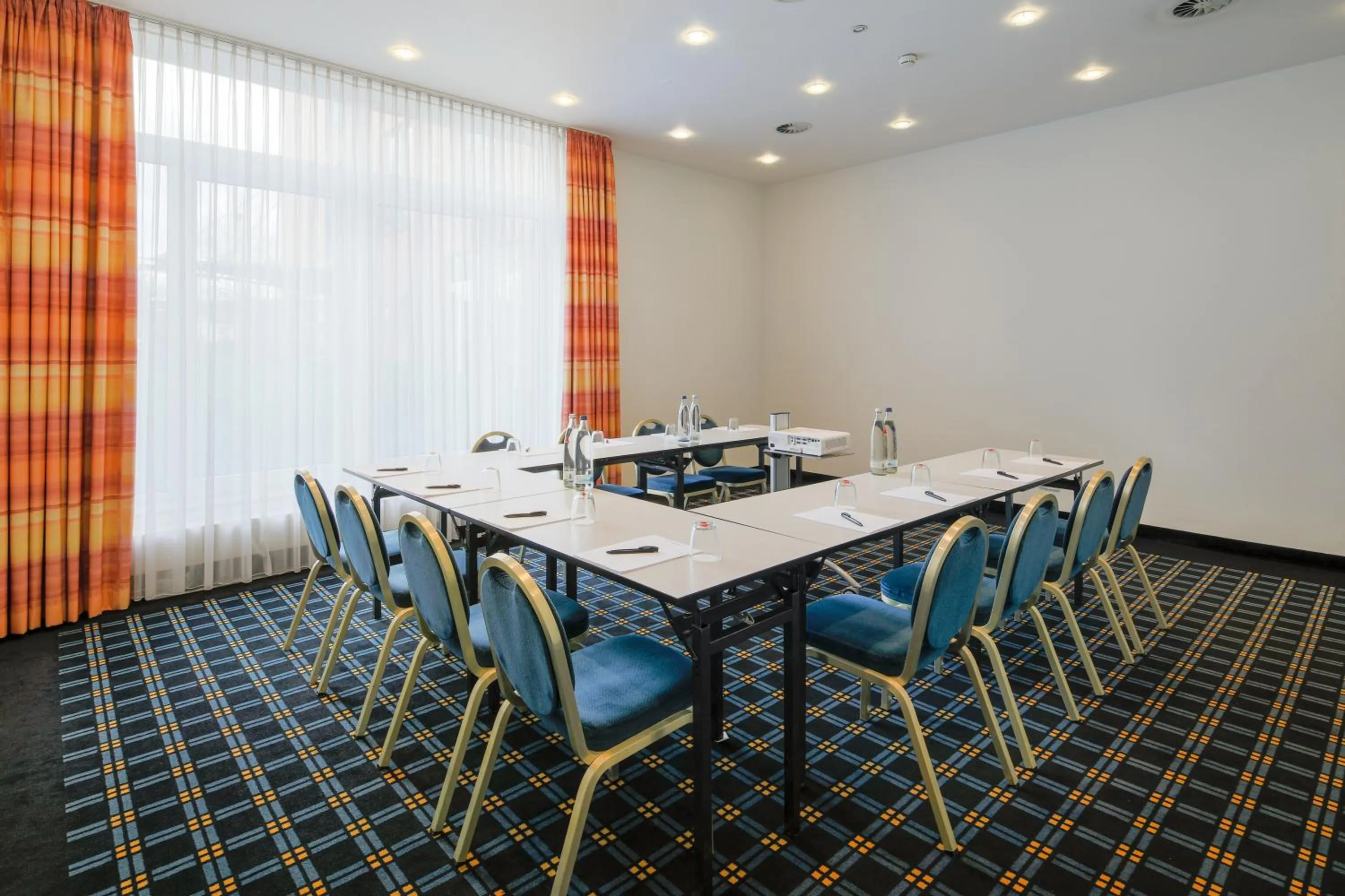 Business facilities in H+ Hotel Köln Hürth