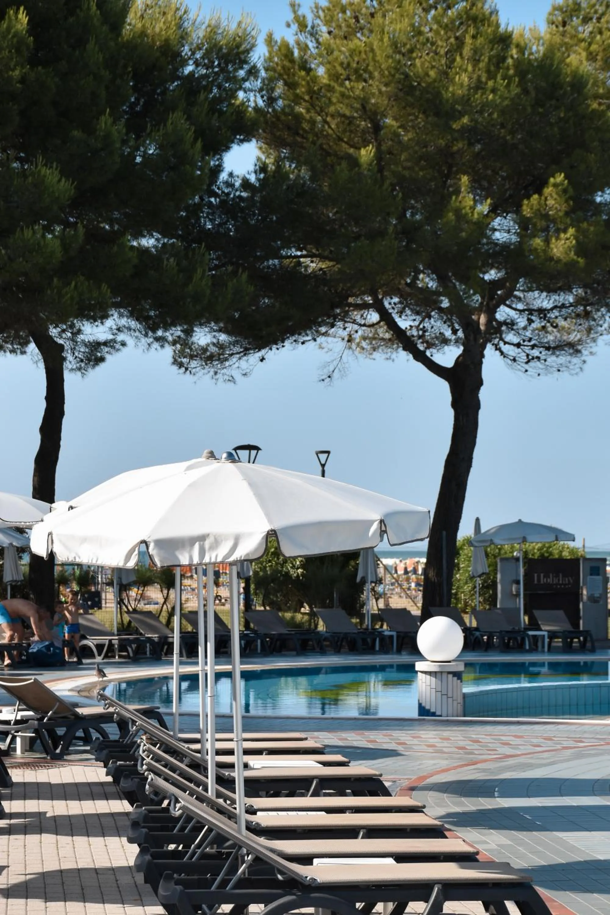 Day in Aparthotel Holiday