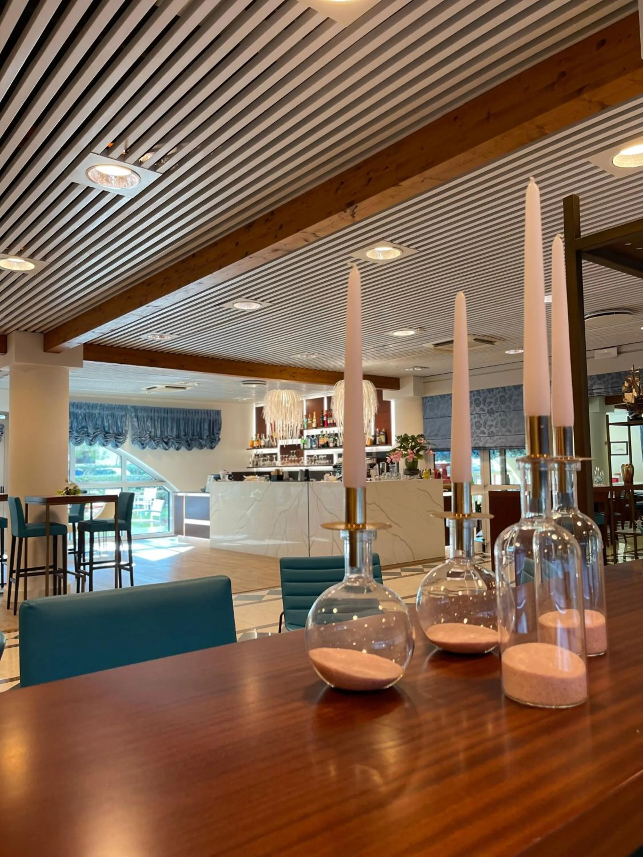 Restaurant/places to eat in Aparthotel Holiday