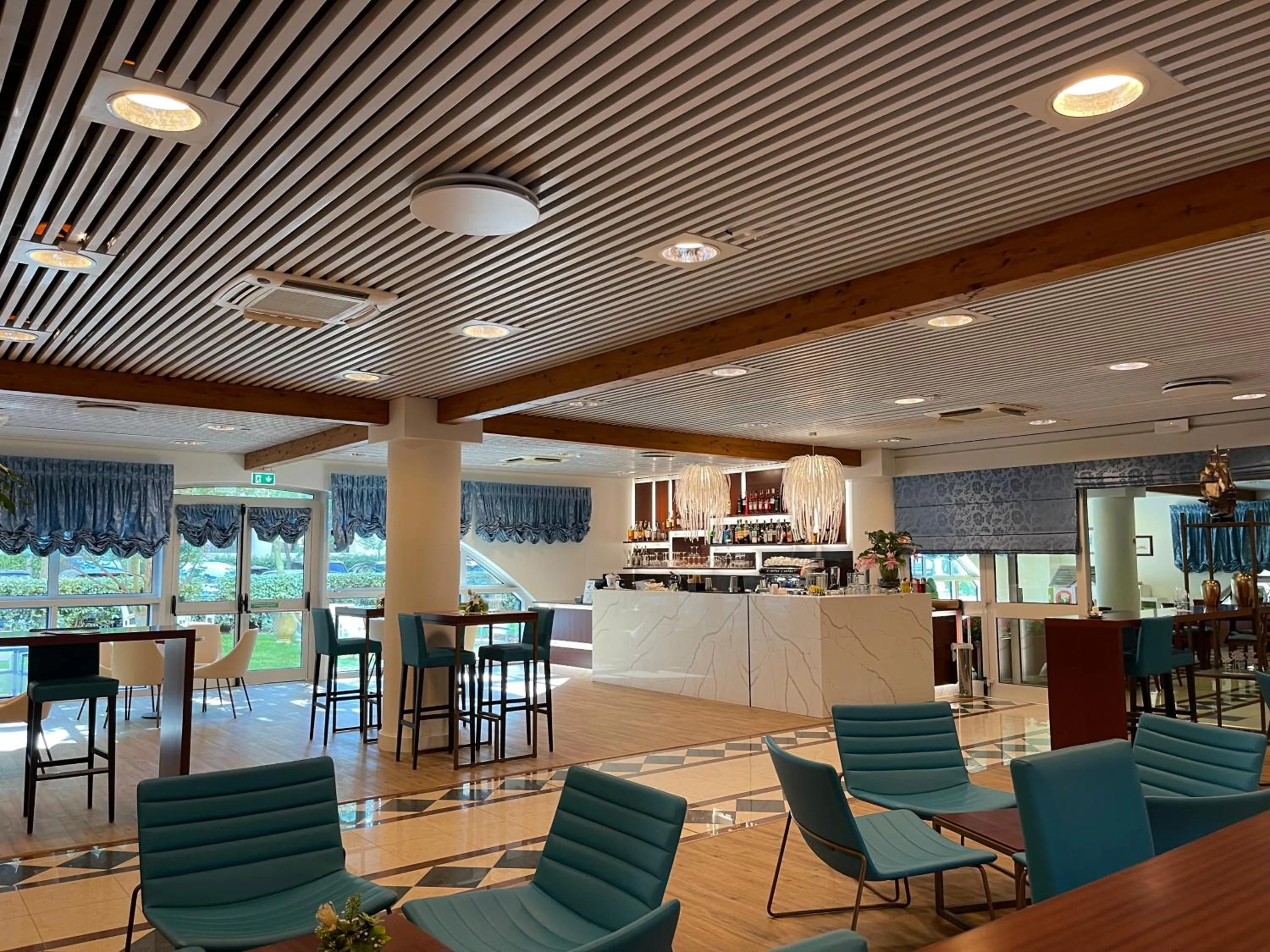 Lounge or bar in Aparthotel Holiday