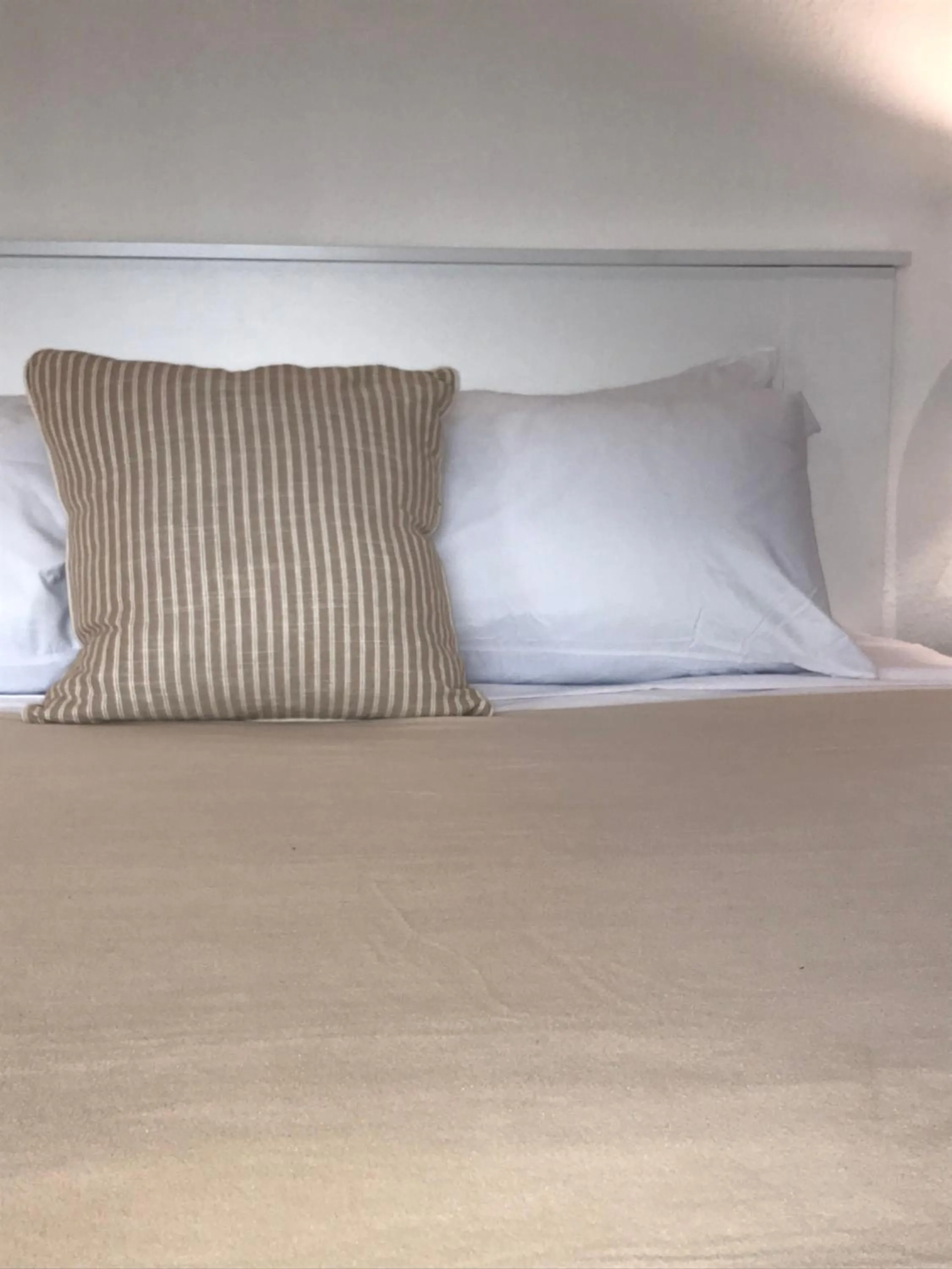 Bed in The Sunset Cove and Rainbow Room