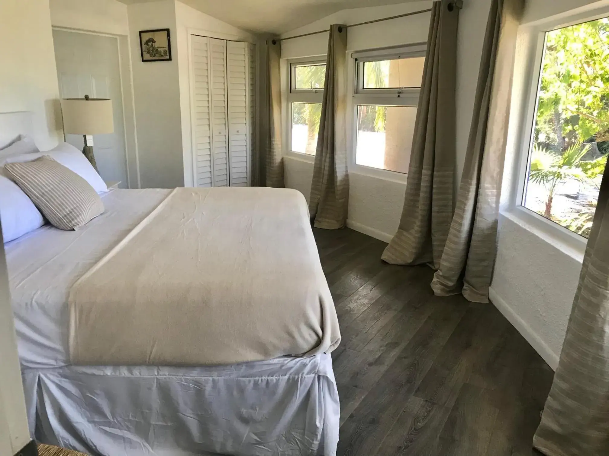 Deluxe Double Room with Sea View in The Sunset Cove and Rainbow Room Deluxe Double Room with Sea View in The Sunset Cove and Rainbow Room