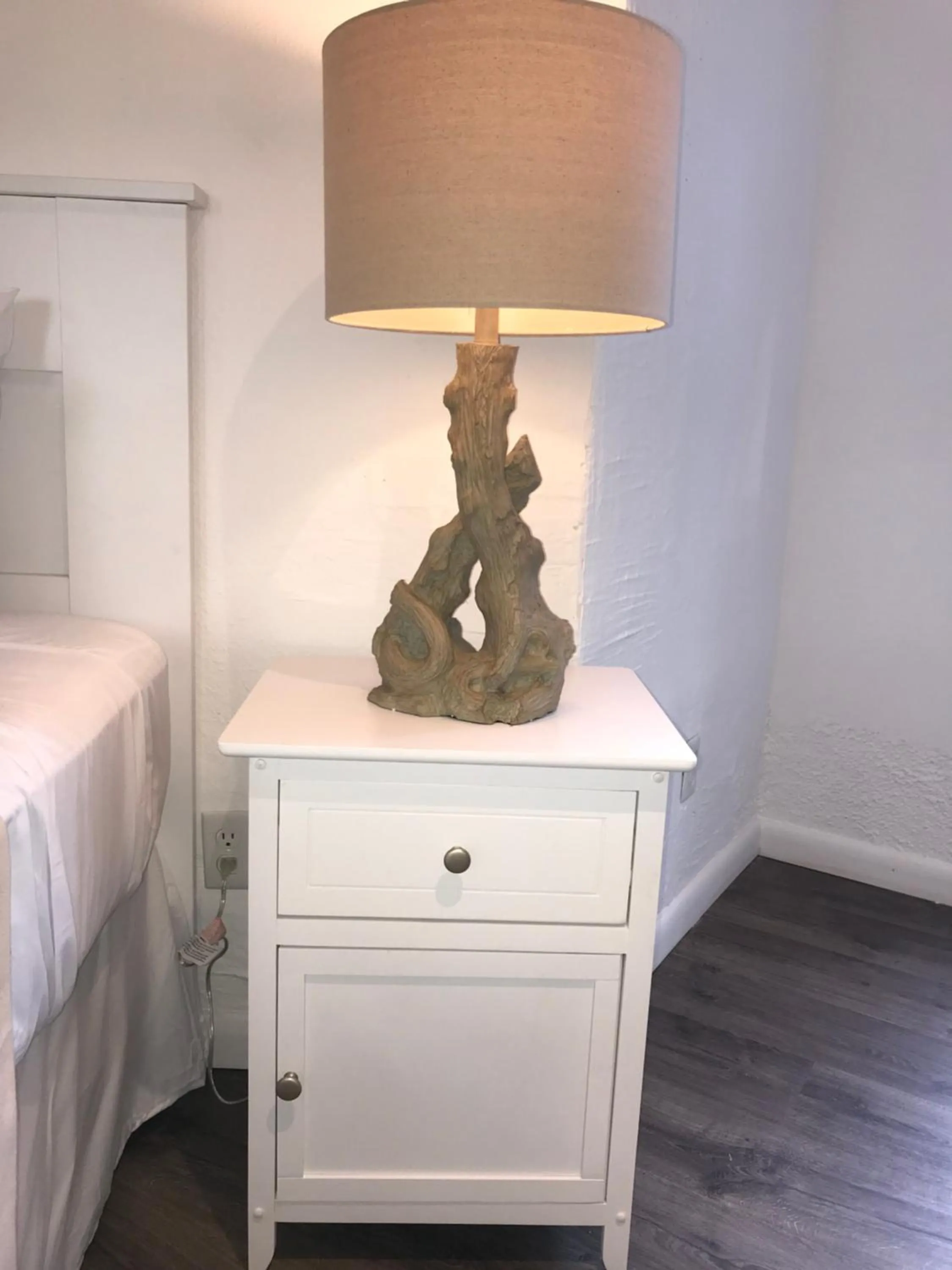 Bed in The Sunset Cove and Rainbow Room