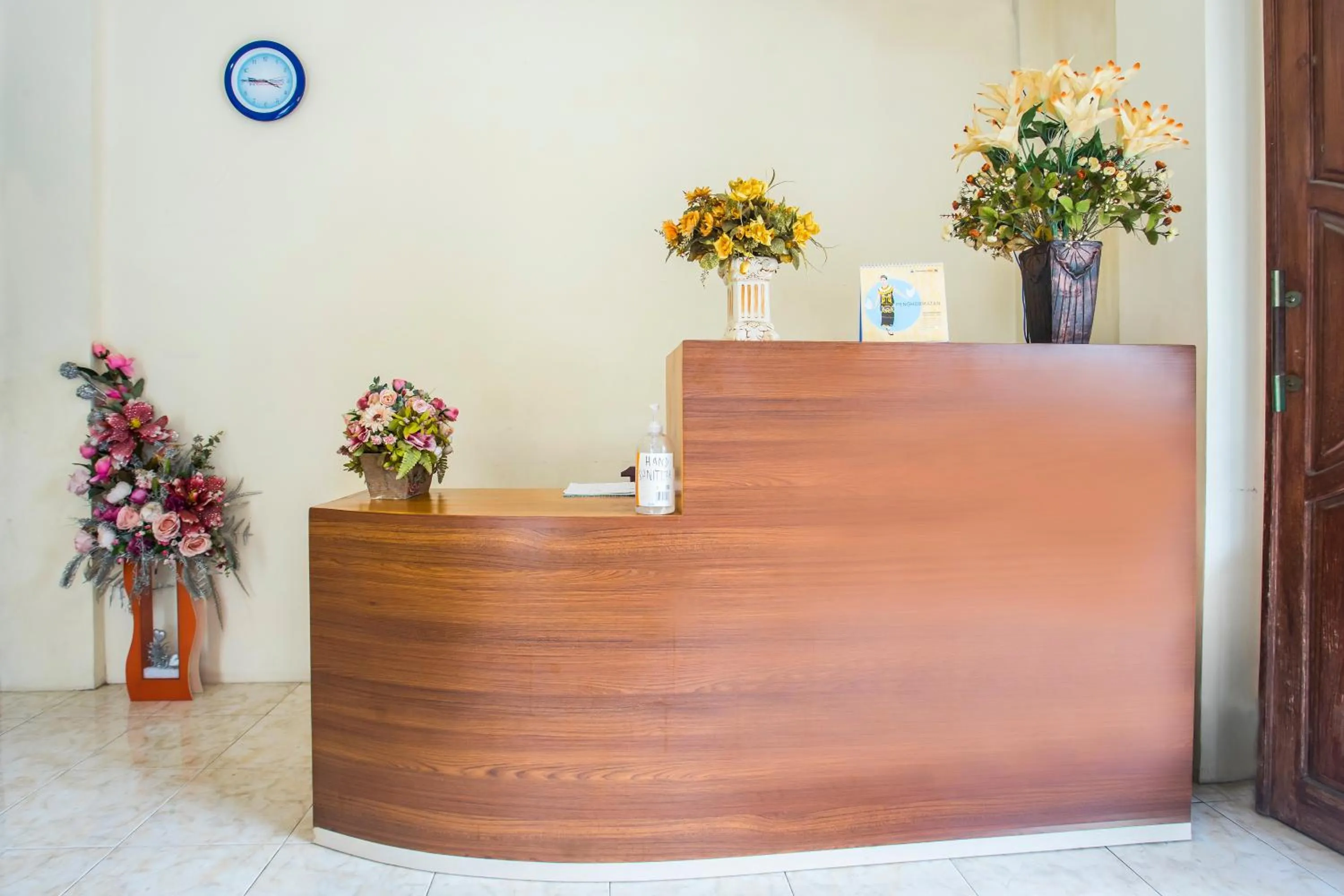 RedDoorz near Universitas Samratulangi Manado