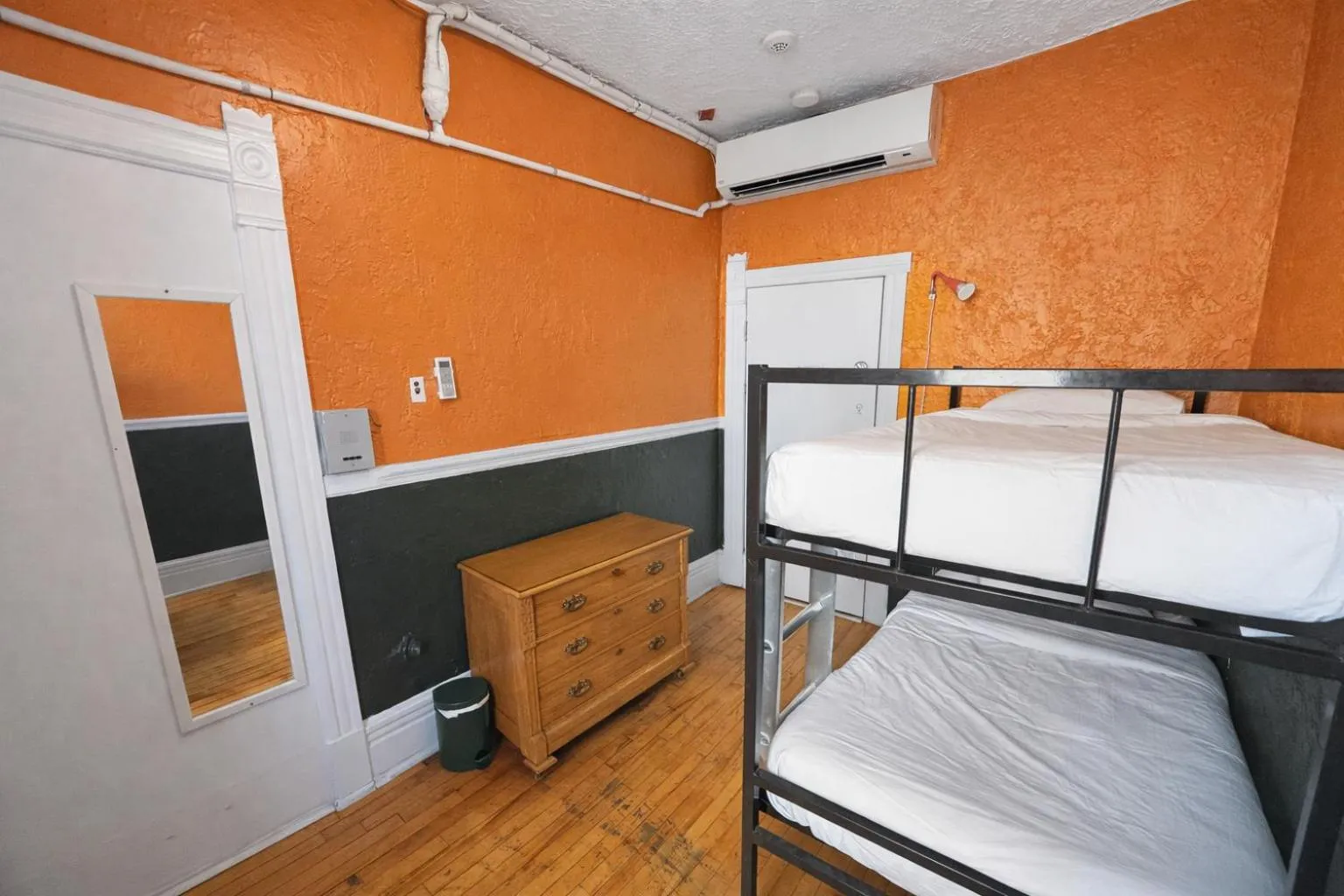 Bed in Auberge du Plateau