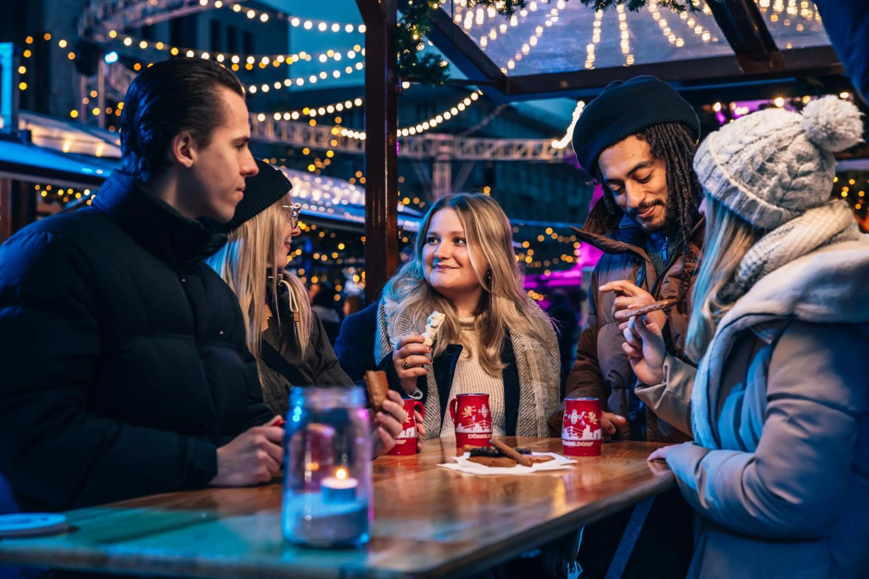 Shopping Area in Crowne Plaza Düsseldorf - Neuss by IHG