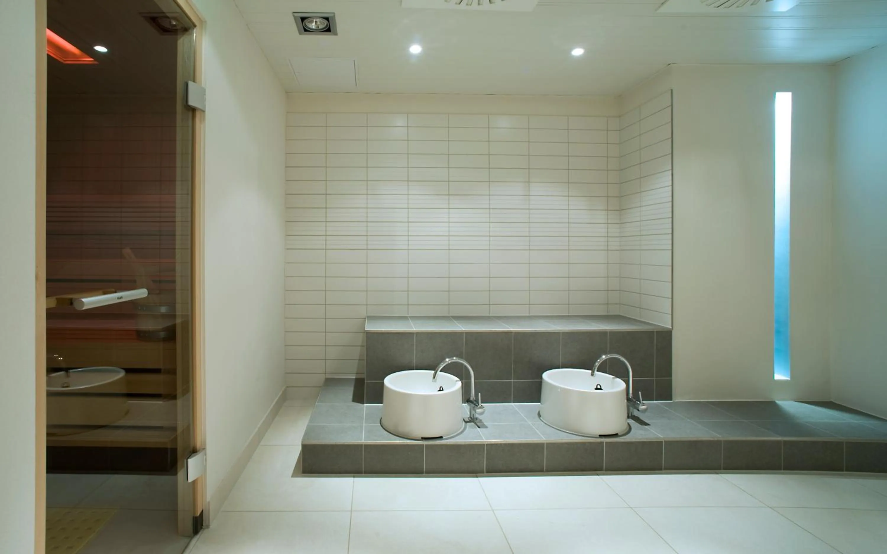 Sauna in Crowne Plaza Düsseldorf - Neuss by IHG