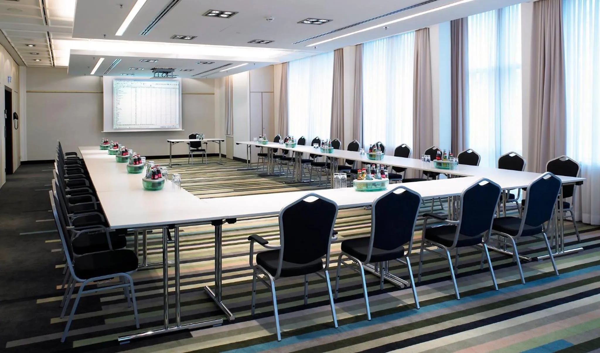 Meeting/conference room in Crowne Plaza Düsseldorf - Neuss by IHG