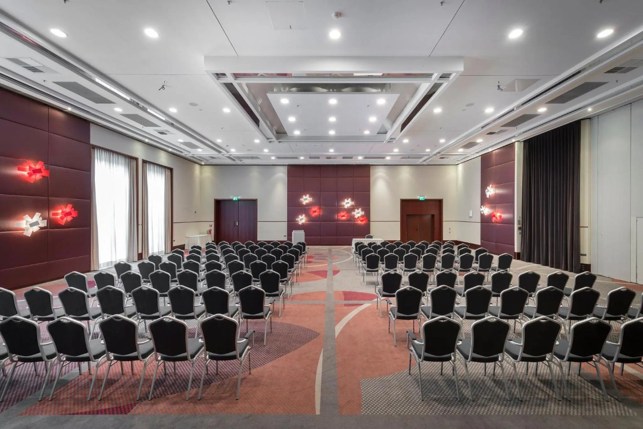Meeting/conference room in Crowne Plaza Düsseldorf - Neuss by IHG