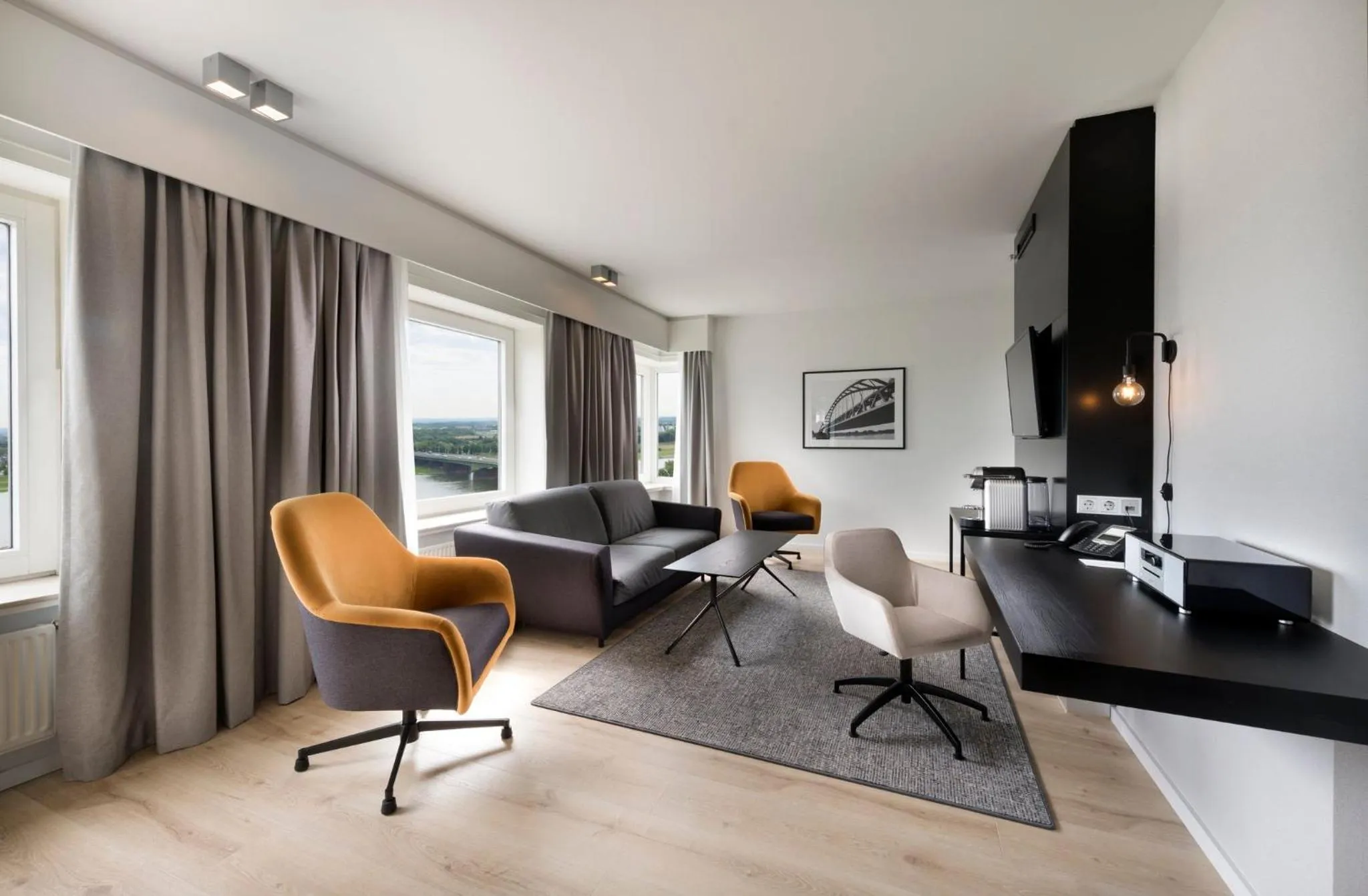 Bedroom in Crowne Plaza Düsseldorf - Neuss by IHG