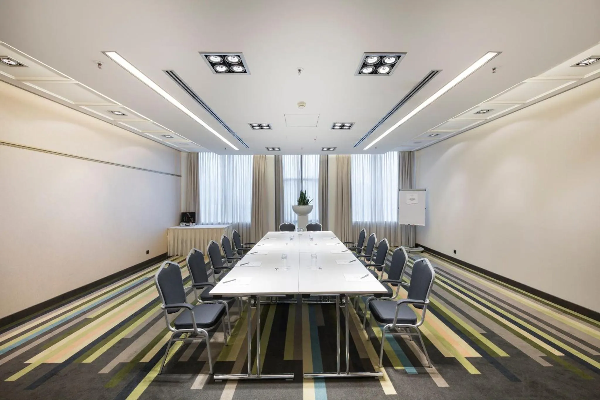 Meeting/conference room in Crowne Plaza Düsseldorf - Neuss by IHG