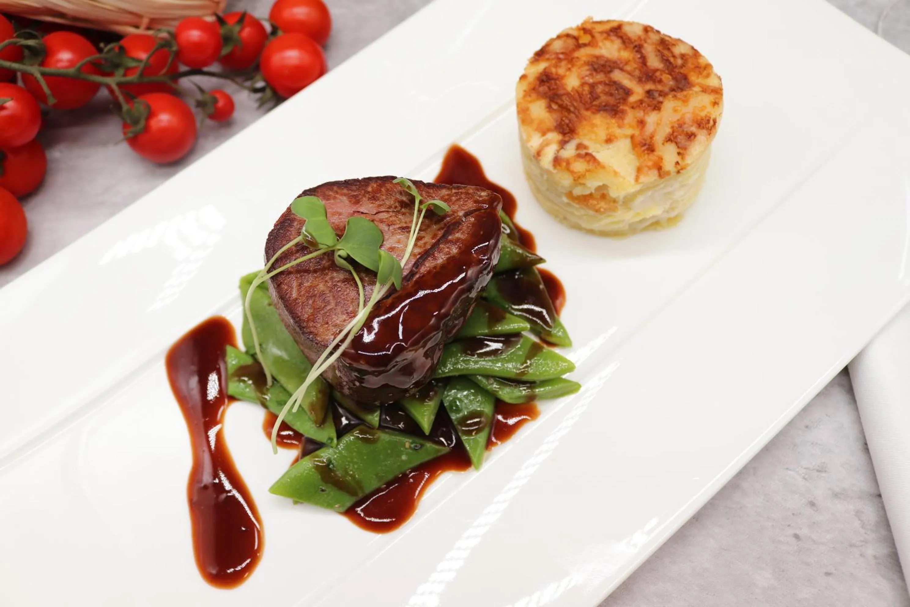 Restaurant/places to eat in Crowne Plaza Düsseldorf - Neuss by IHG