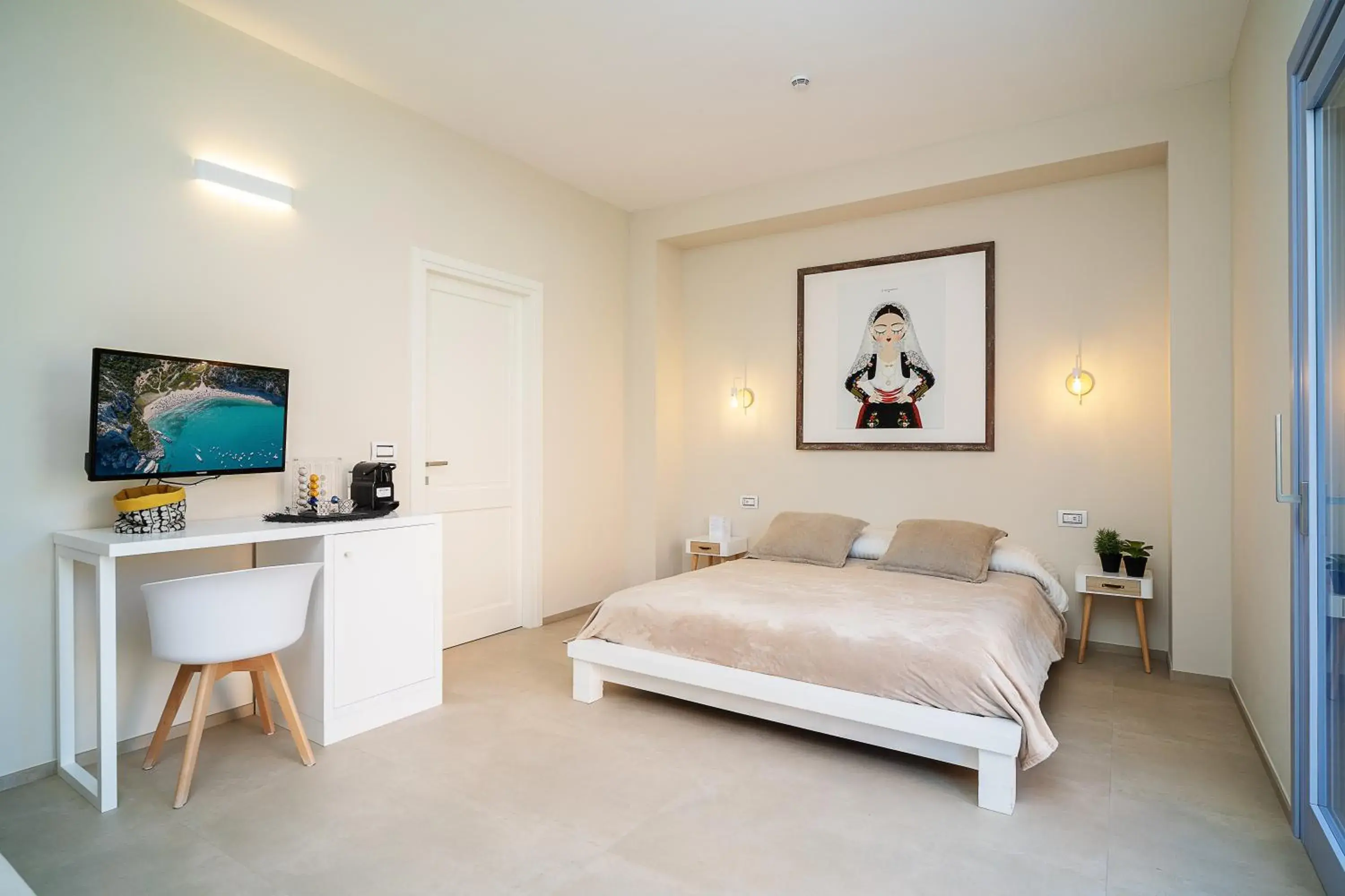 Triple Room with Garden View in Enjoy Your Stay - Guest House - Olbia Triple Room with Garden View in Enjoy Your Stay - Guest House - Olbia