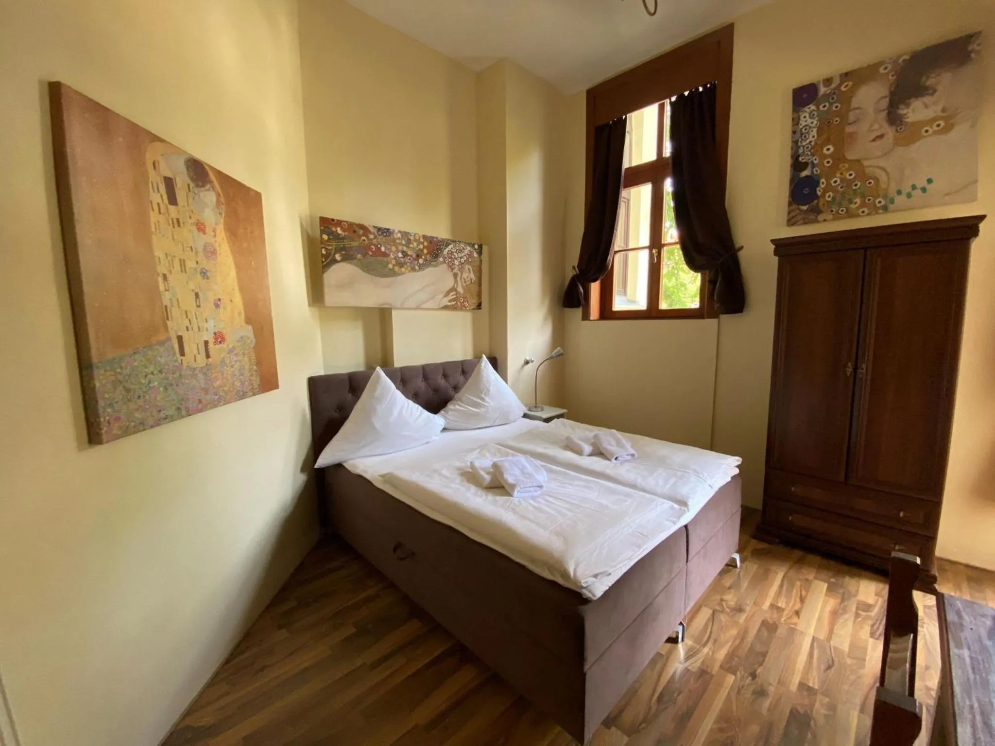 Bedroom, Bed in Avalon Bed & Breakfast Themen/- Nichtraucherhotel