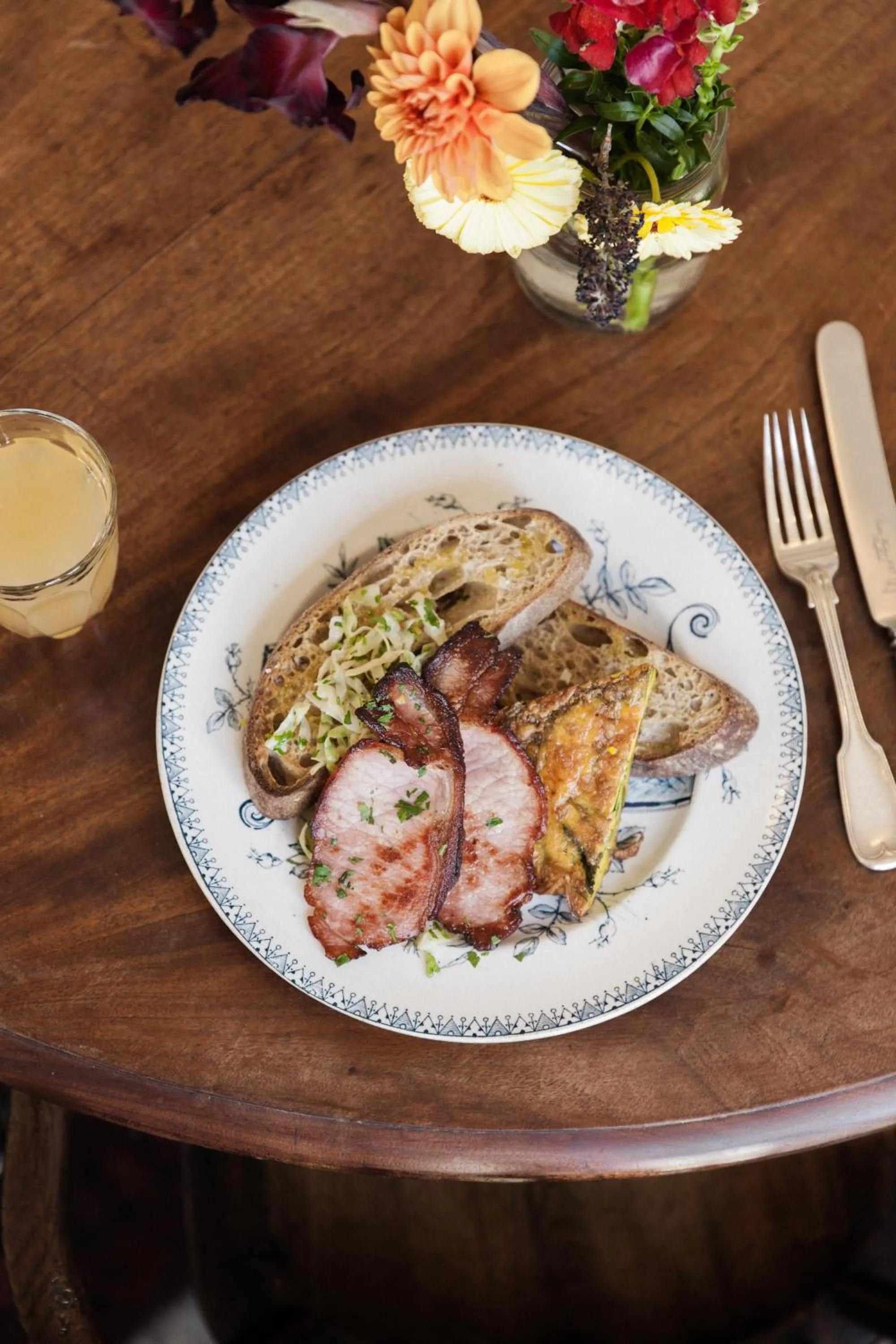 Breakfast in The Bull Inn