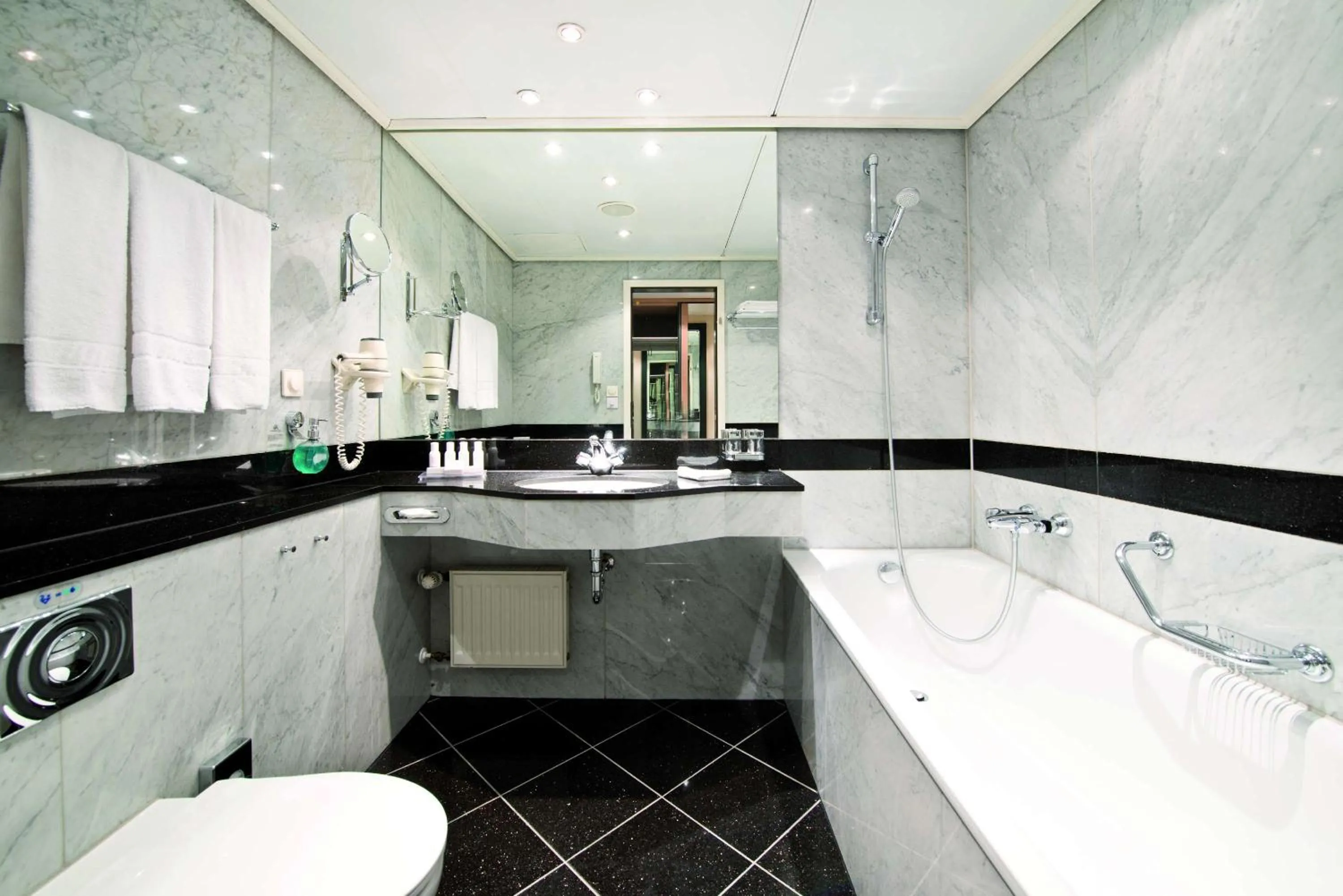 Bathroom in Maritim proArte Hotel Berlin