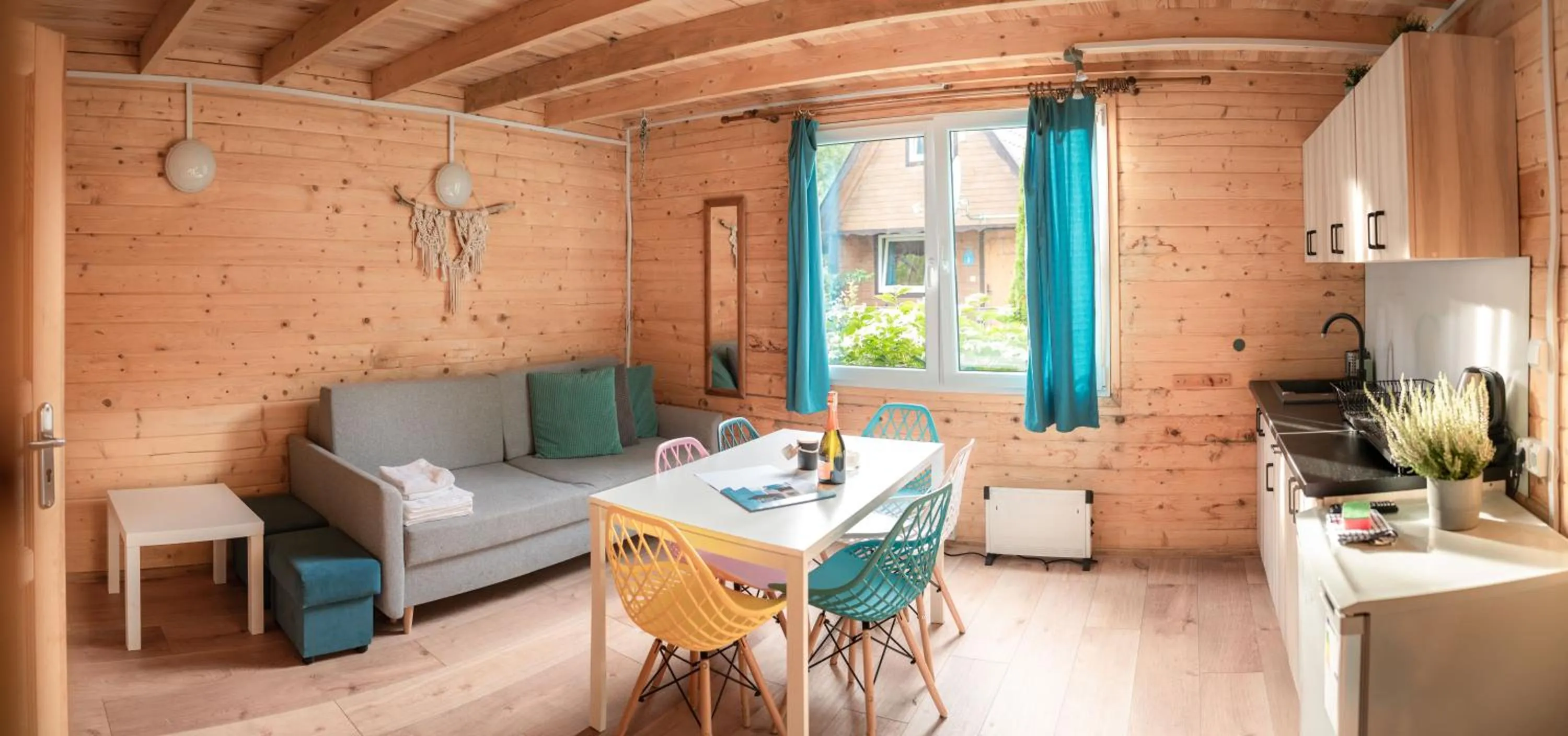 Pod Cyprysami - surf & family resort