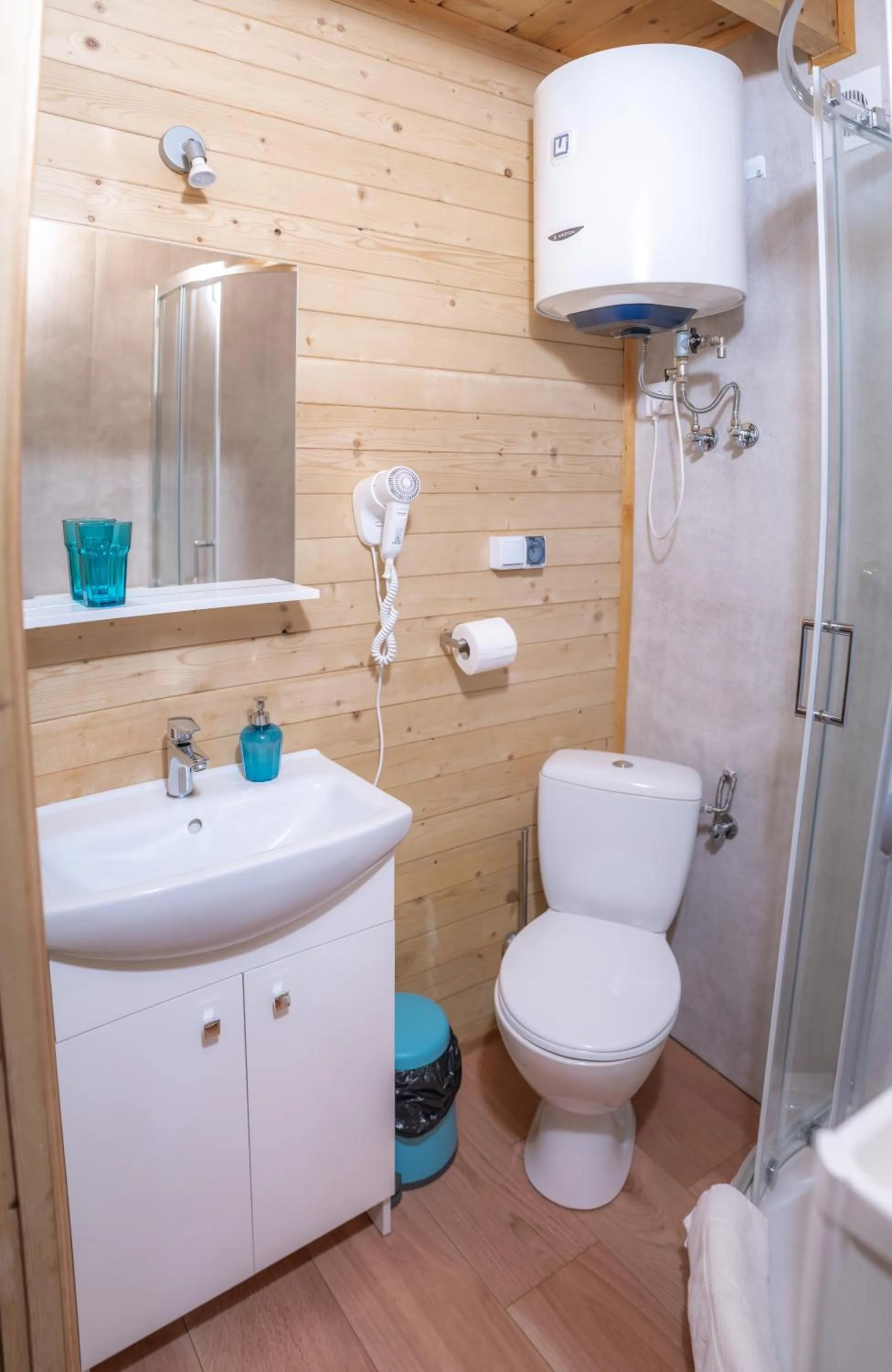 Pod Cyprysami - surf & family resort