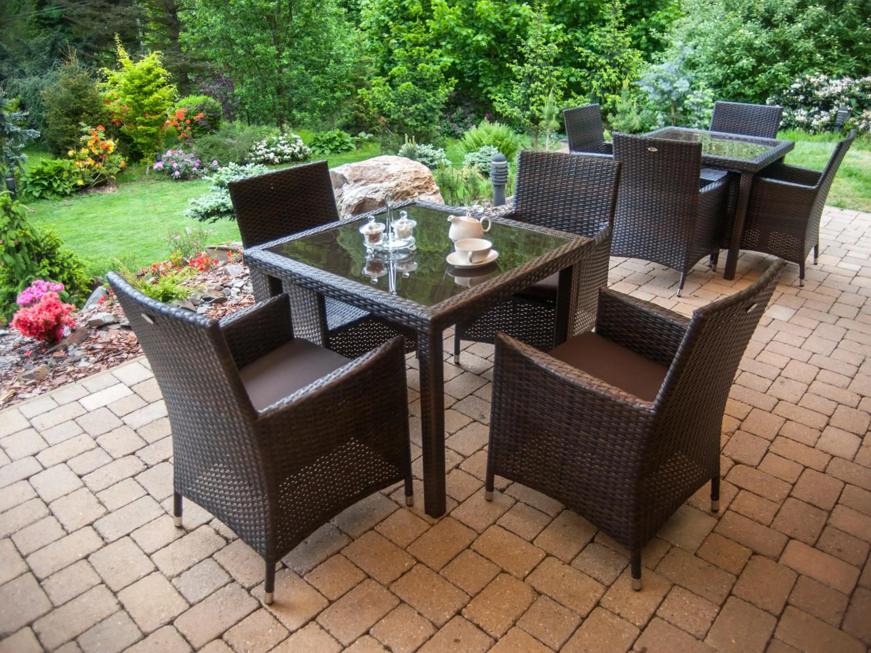 Restaurant/places to eat in Hotel Singer