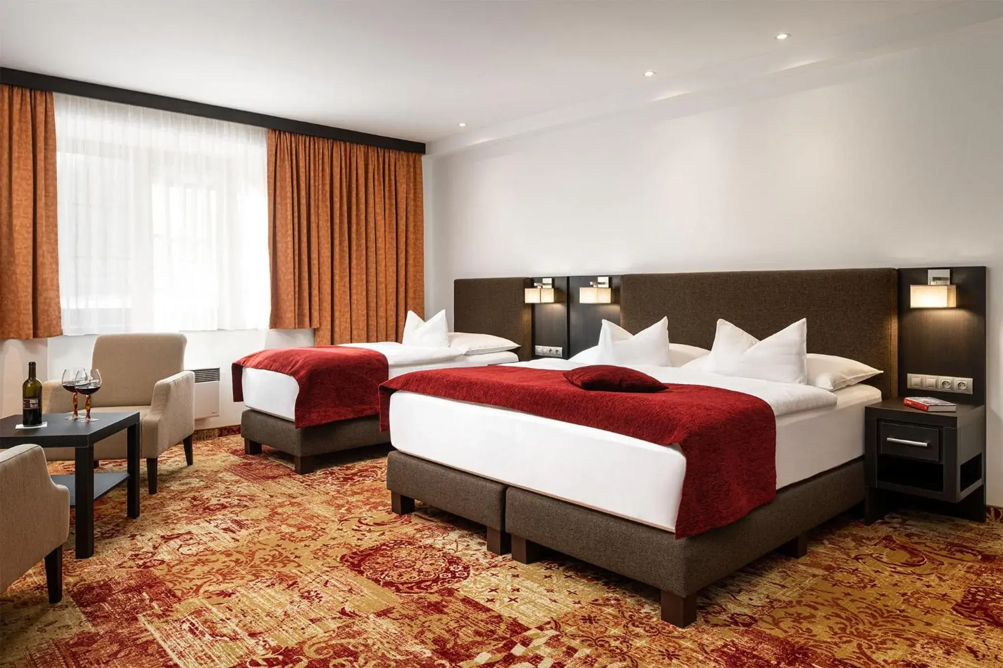 Economy Triple Room in Hotel Singer Economy Triple Room in Hotel Singer