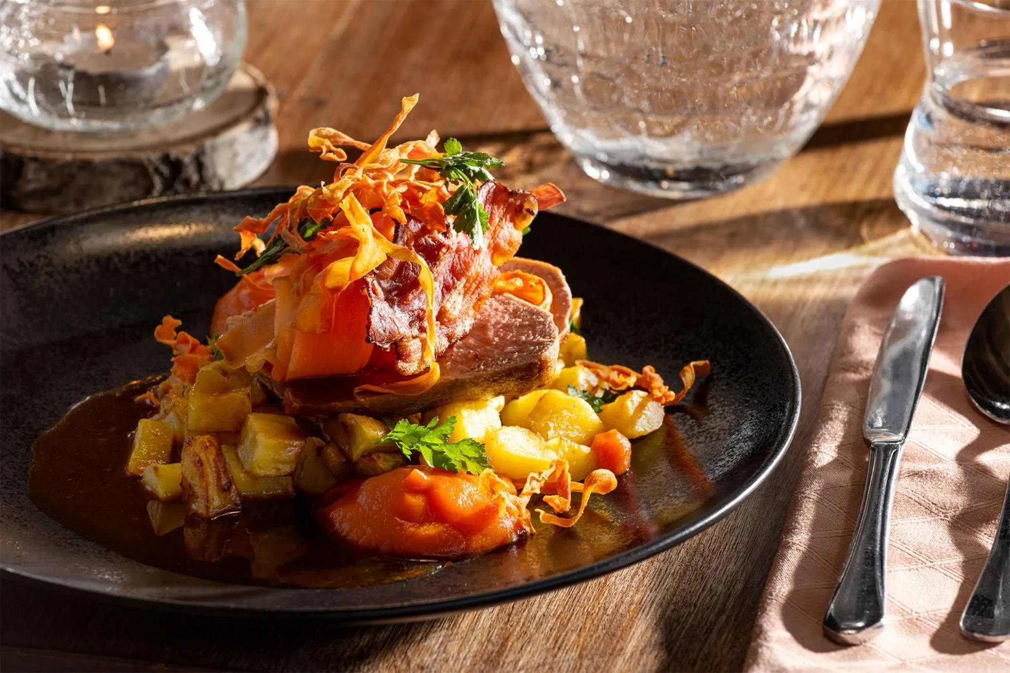 Restaurant/places to eat in Hotel Singer