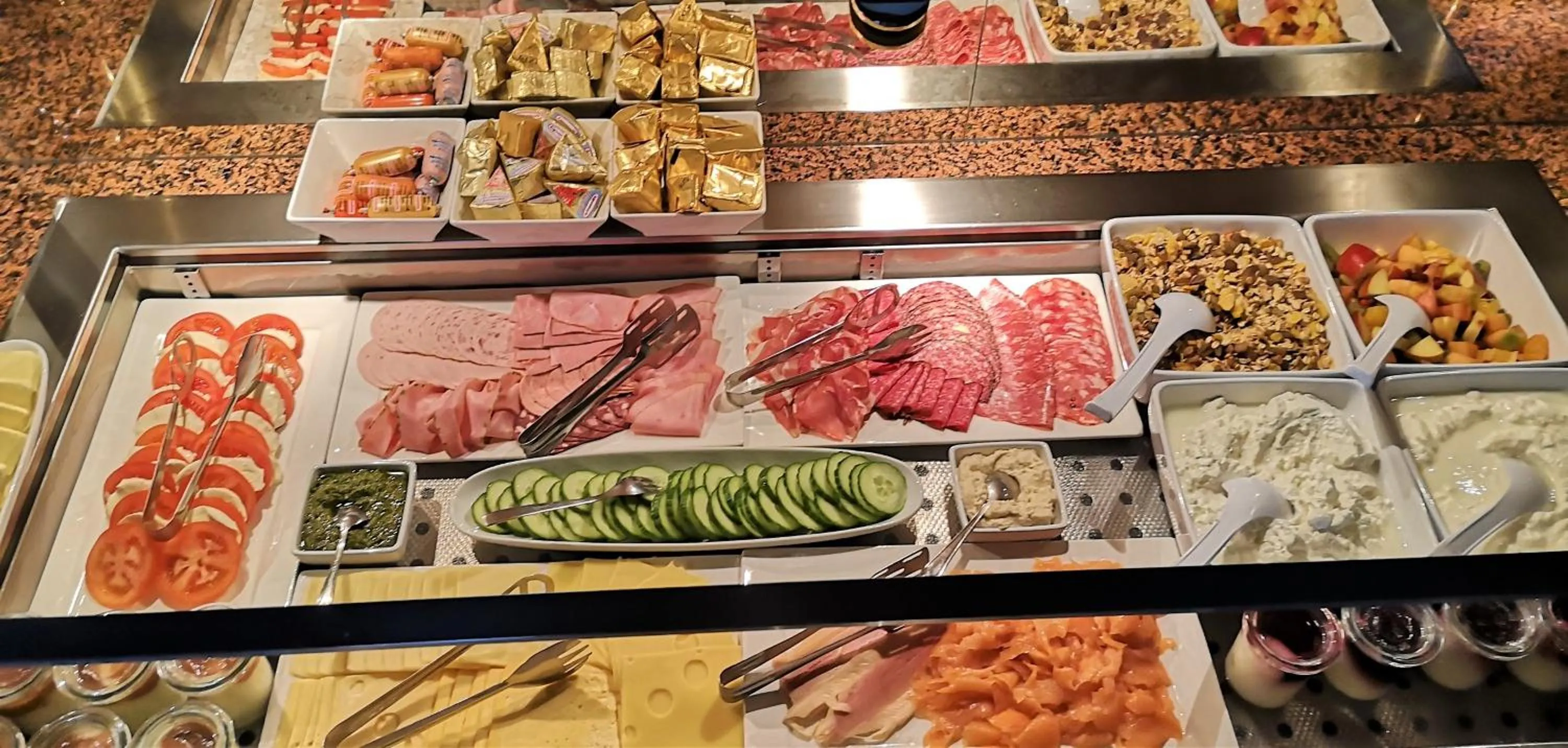 Buffet breakfast in Hotel Hegenbarths