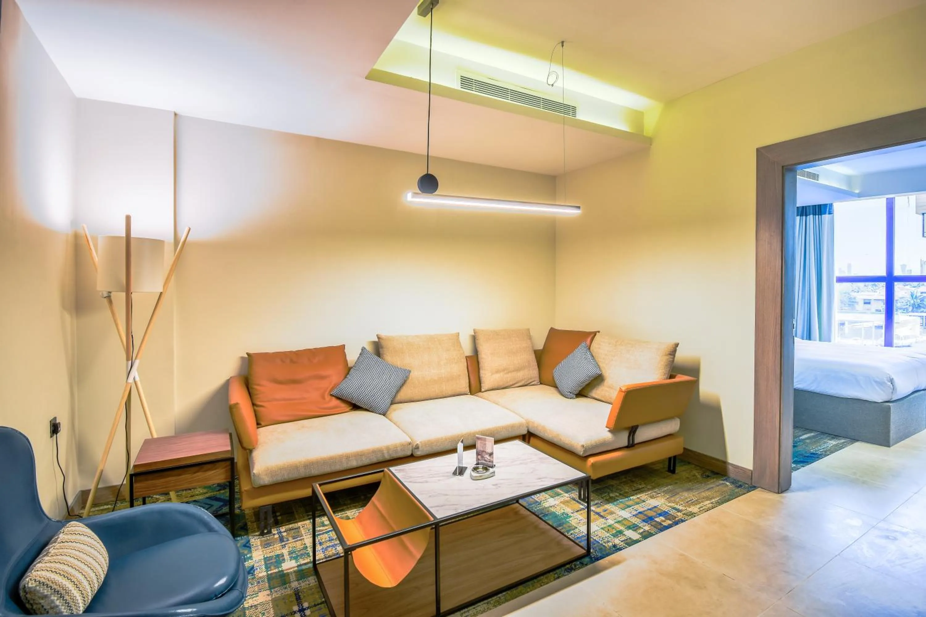 Living room, Bed in Ewaa Express Hotel - Khurais