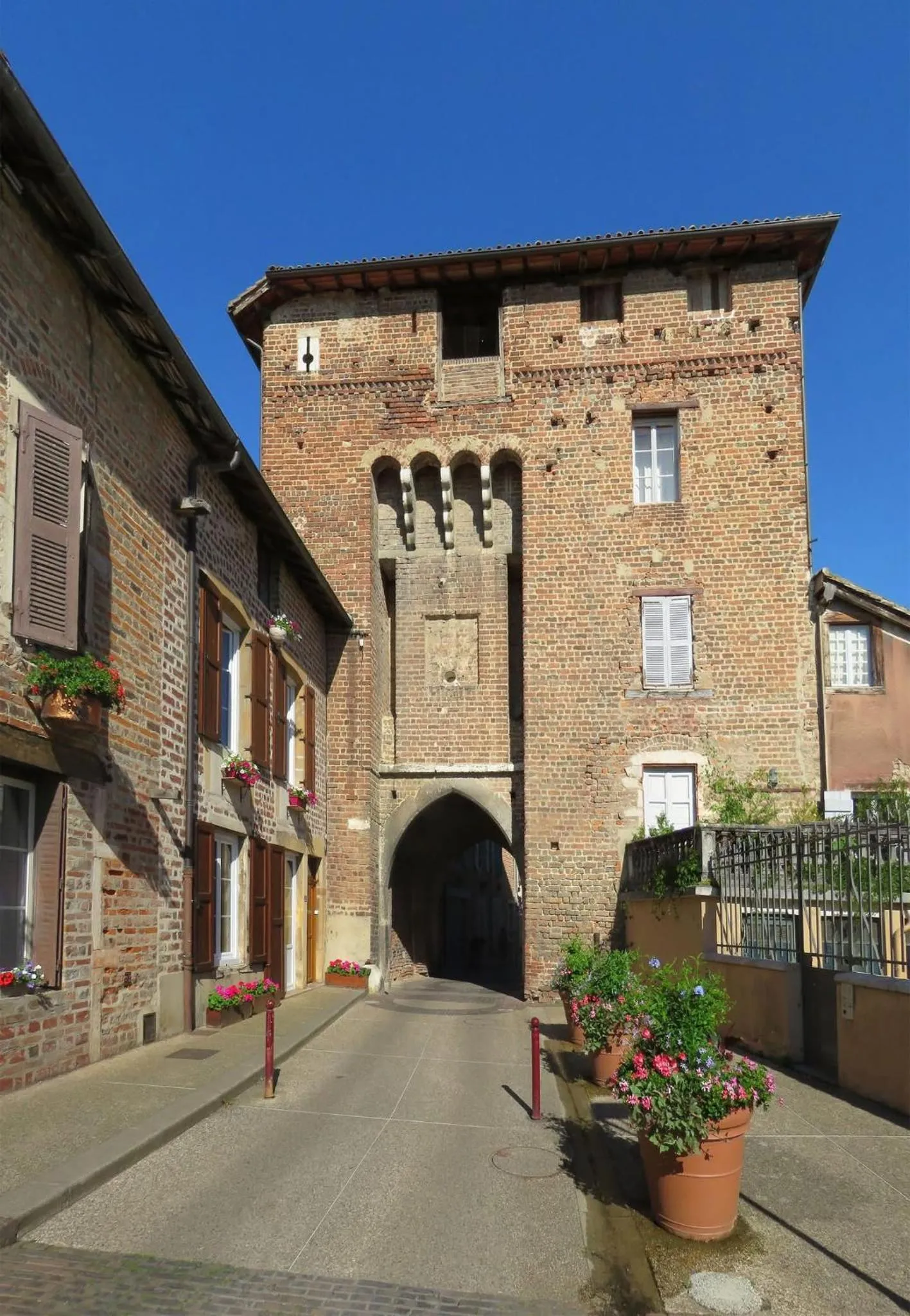 City view in Hôtel Au Coq Dort Spa