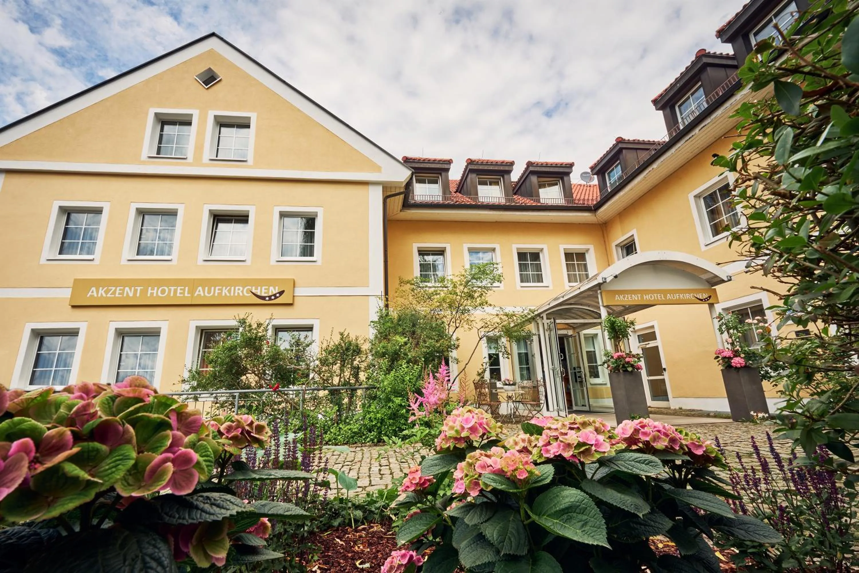 Property building in AKZENT Hotel Aufkirchen