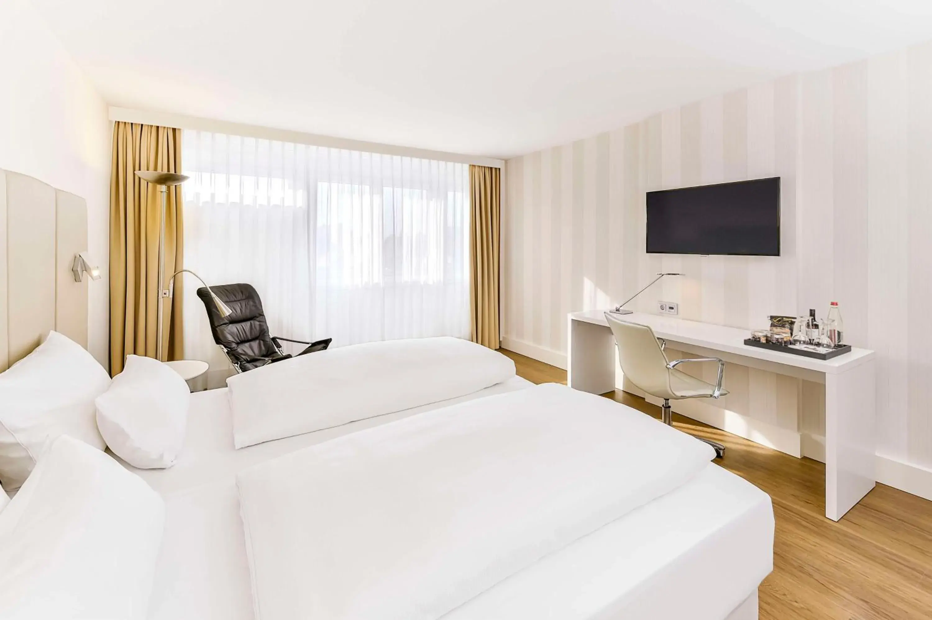 Bedroom, Bed in NH Erlangen Bedroom, Bed in NH Erlangen