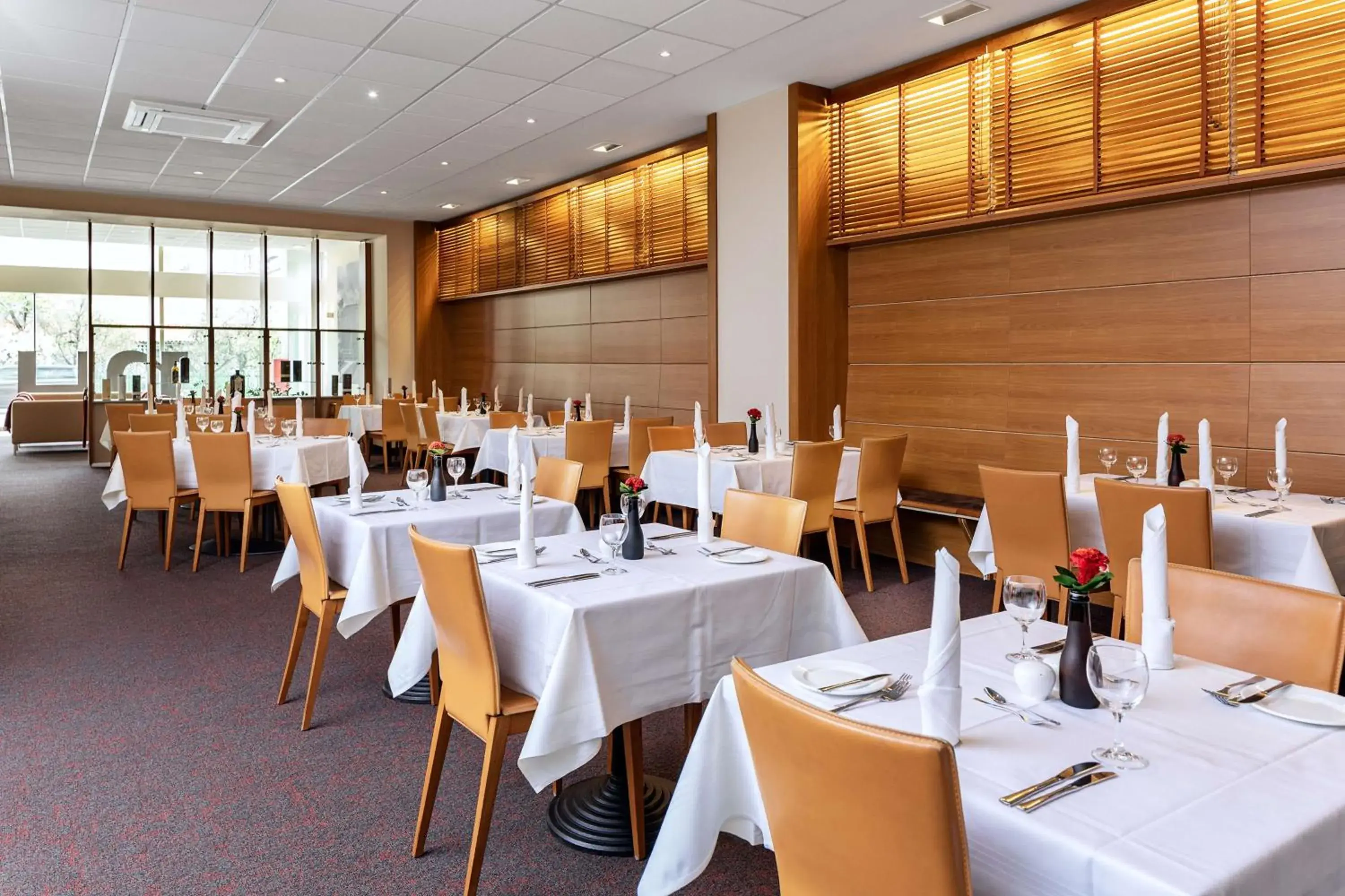 Restaurant/places to eat in NH Erlangen Restaurant/places to eat in NH Erlangen