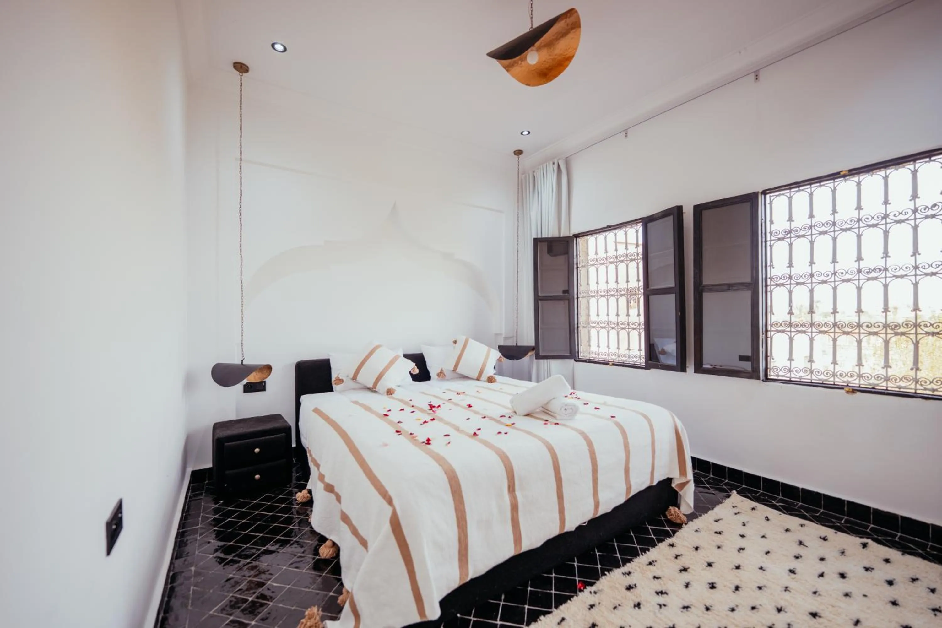 Bed in Riad Agdal Royal & Spa