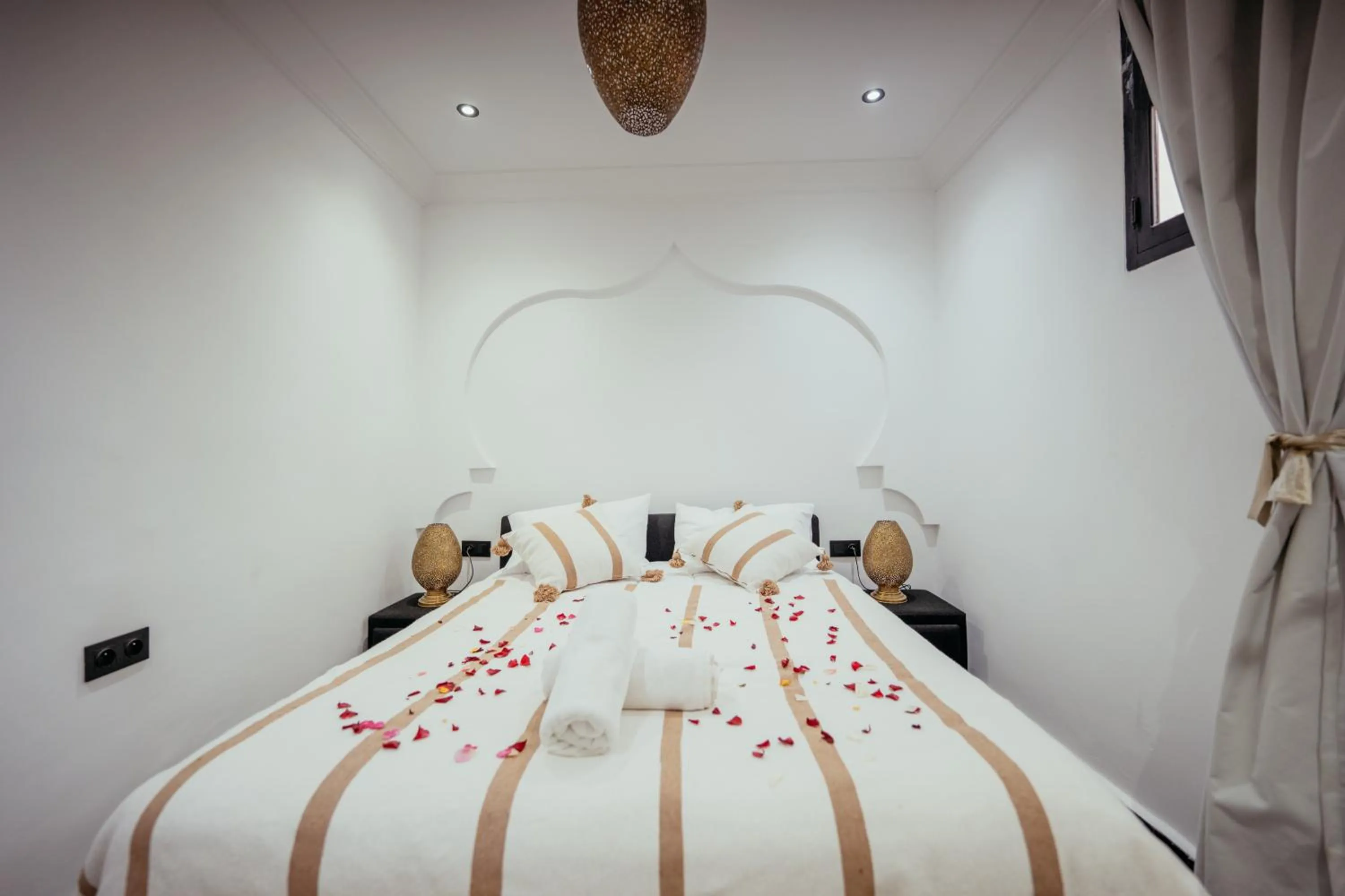 Bedroom, Bed in Riad Agdal Royal & Spa
