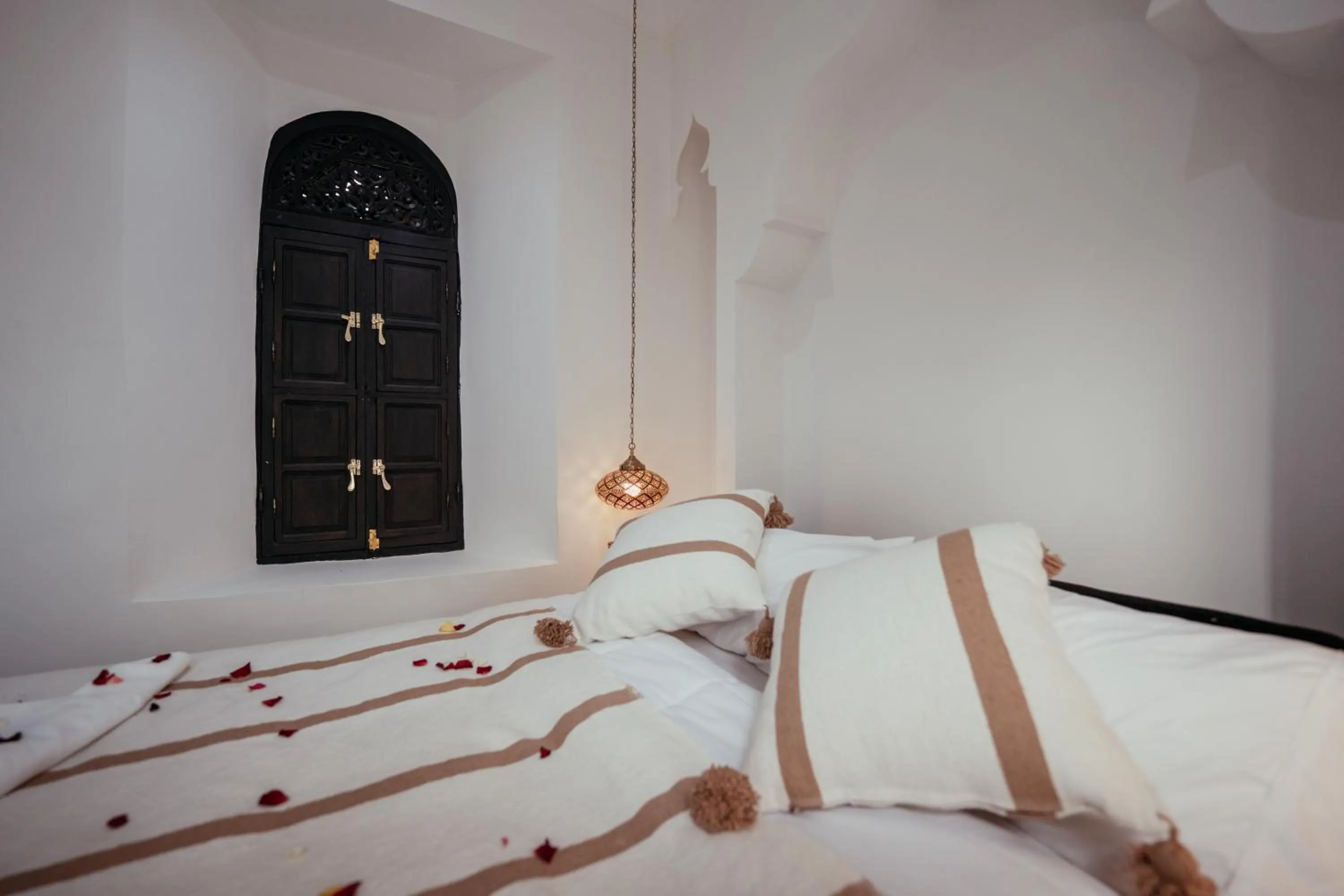Bed in Riad Agdal Royal & Spa