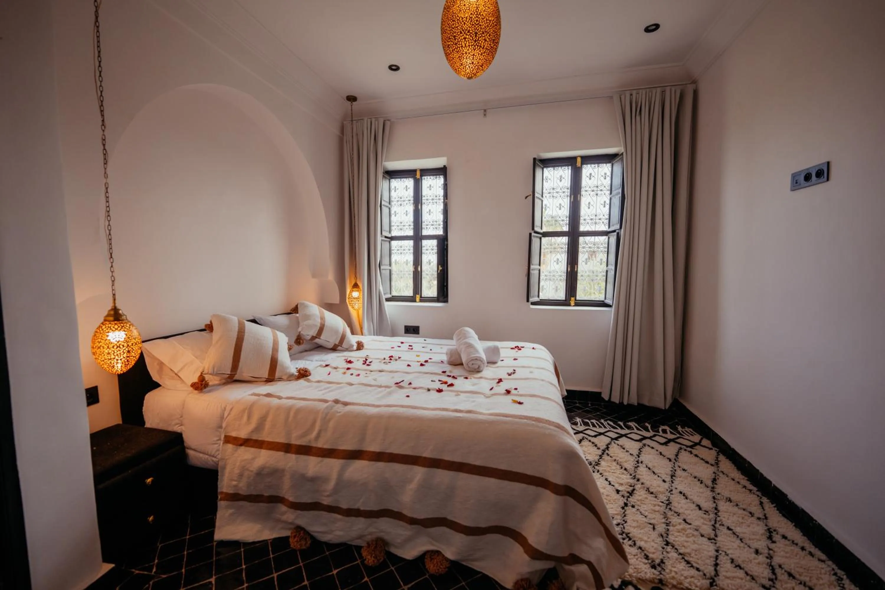 Bed in Riad Agdal Royal & Spa