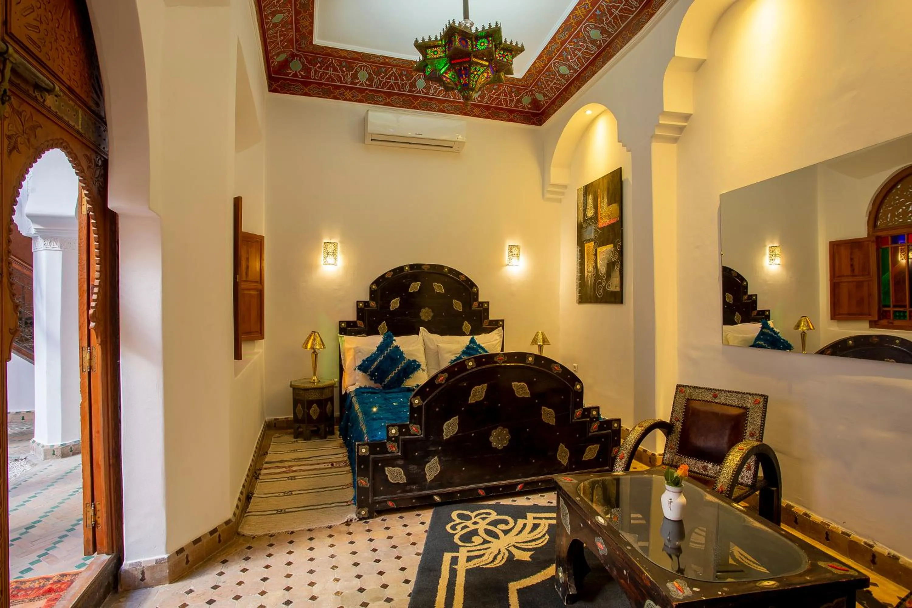 Bed in Riad Agdal Royal & Spa