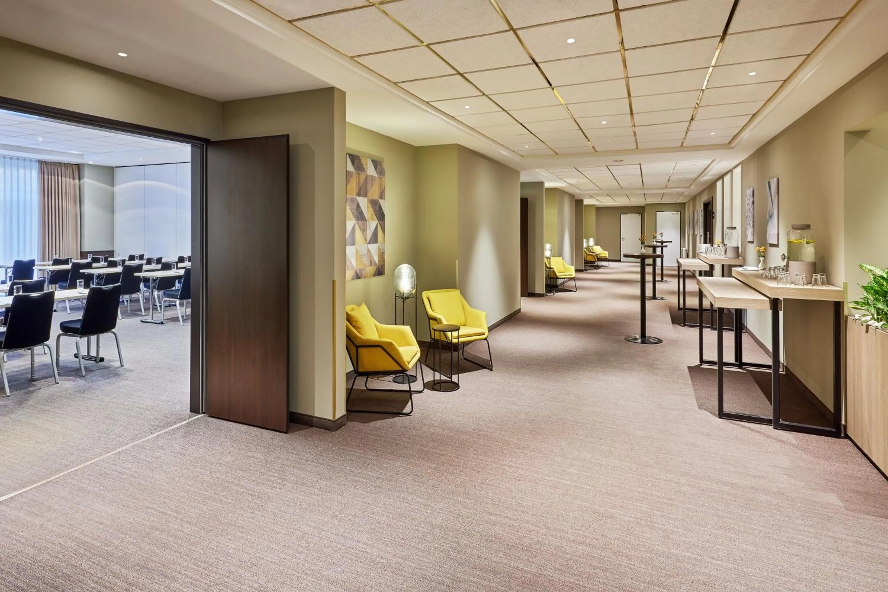 Meeting/conference room in Courtyard by Marriott Schwerin